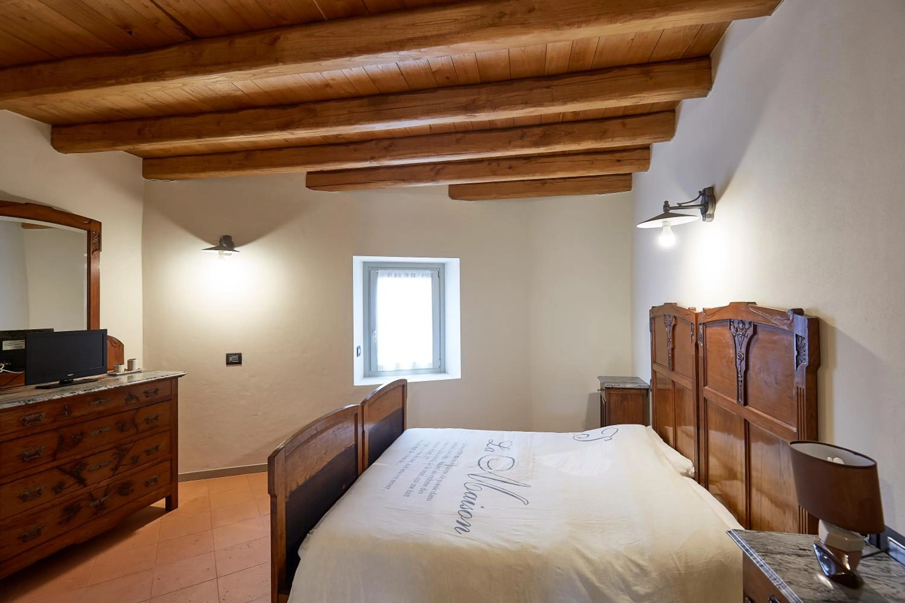 Bed in Palazzo Eleonora