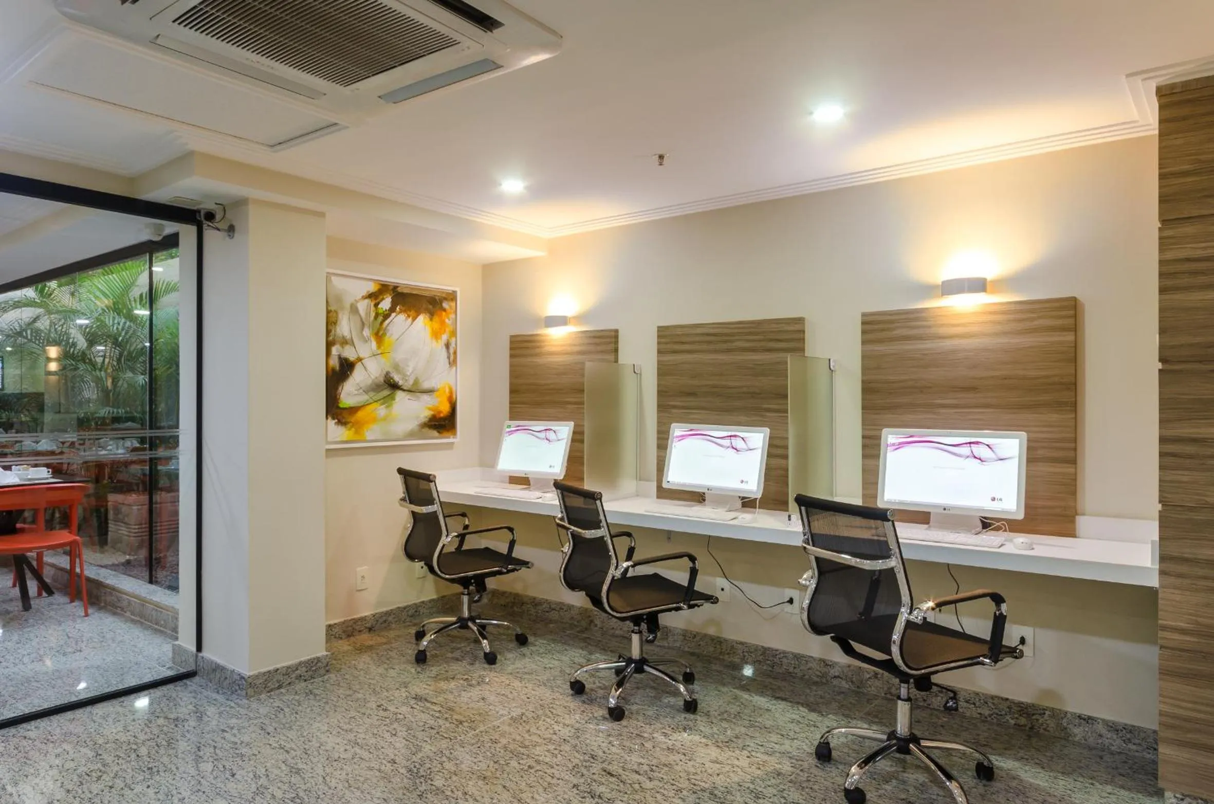 Business facilities in Seleto Hotel