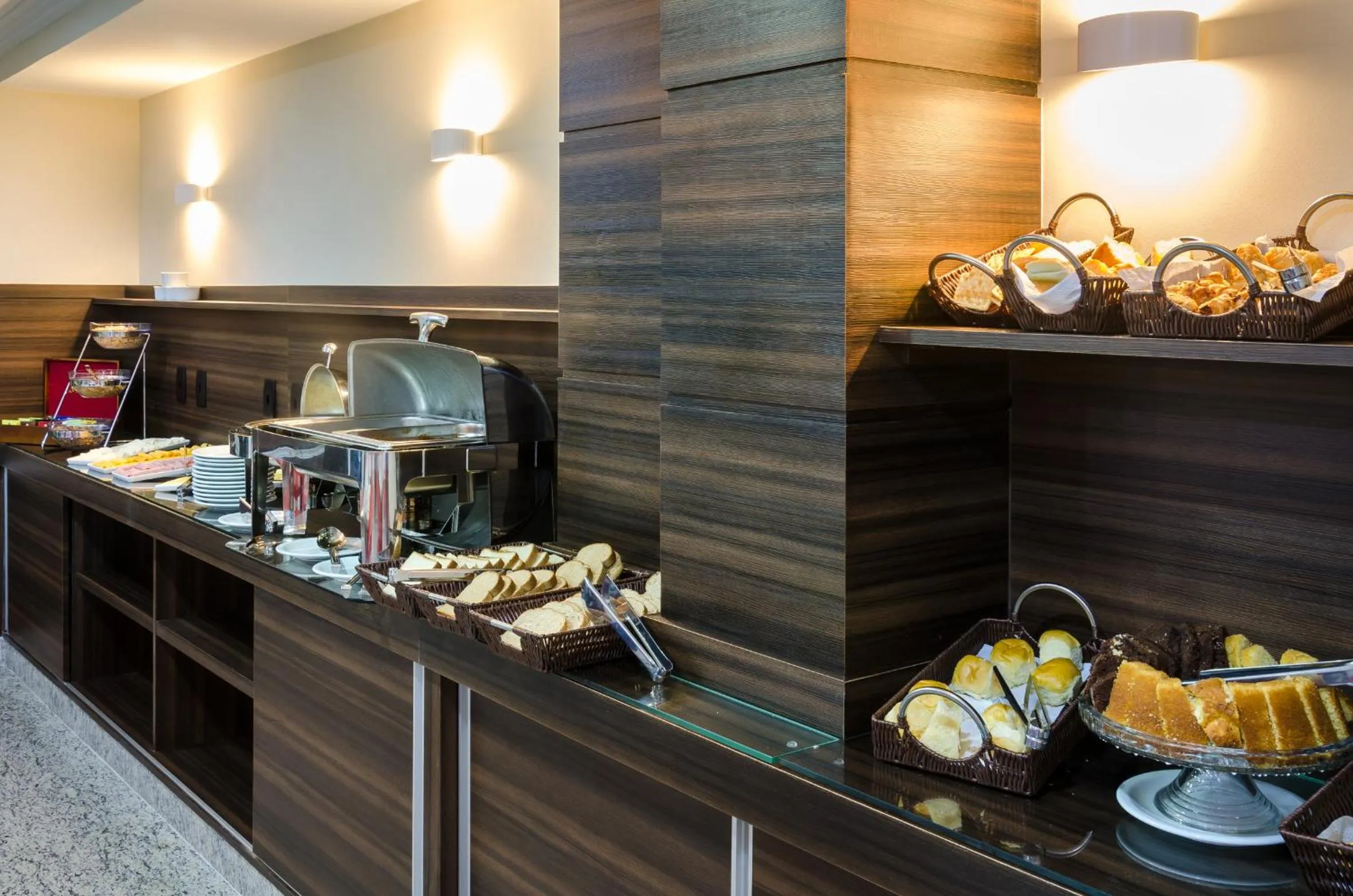 American breakfast in Seleto Hotel