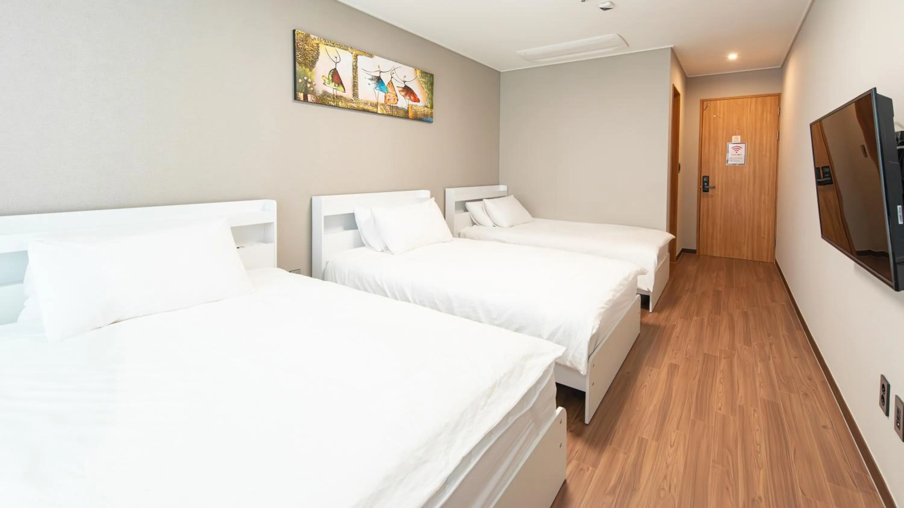 Bedroom, Bed in Incheon Airport Guest House King