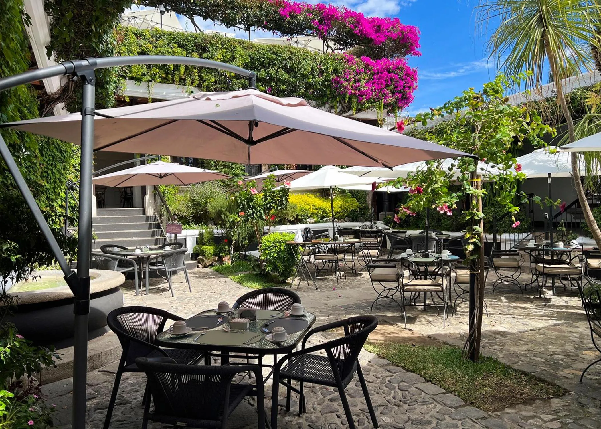 Restaurant/places to eat in Ciel Luxe Hotels Antigua Guatemala