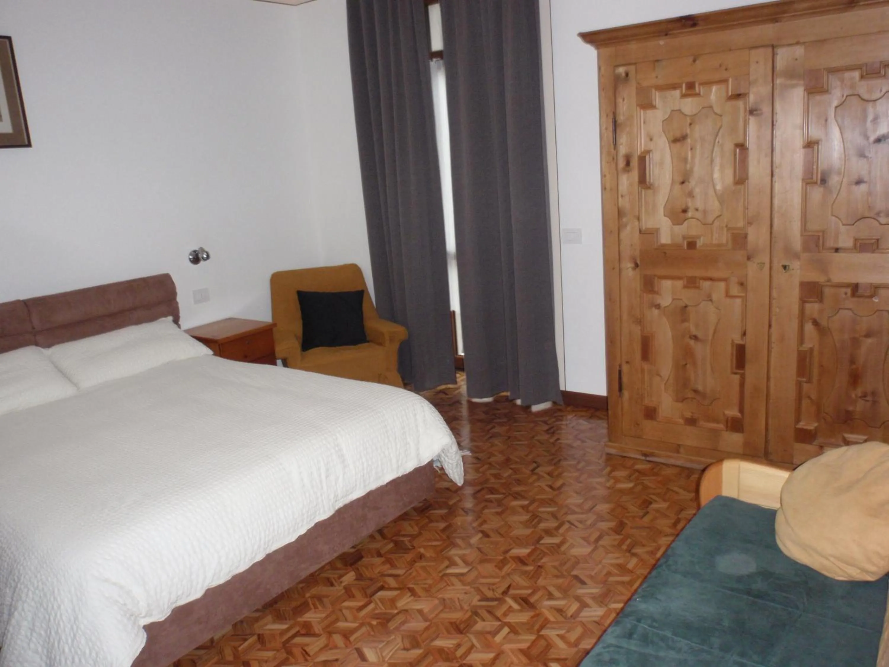 Photo of the whole room in B&B Ca Tunin