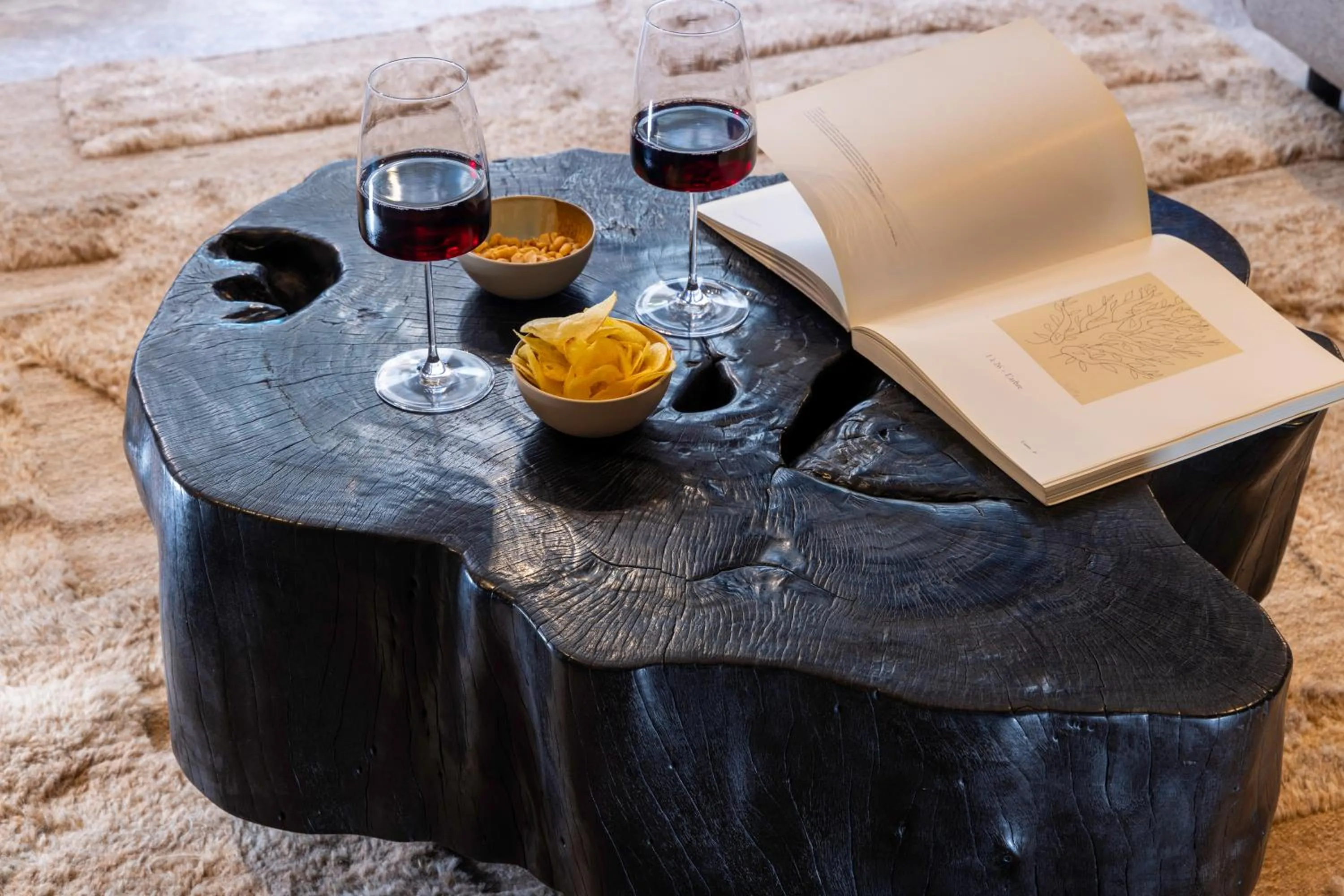 Lounge or bar in Hôtel Cristal Champs Elysées