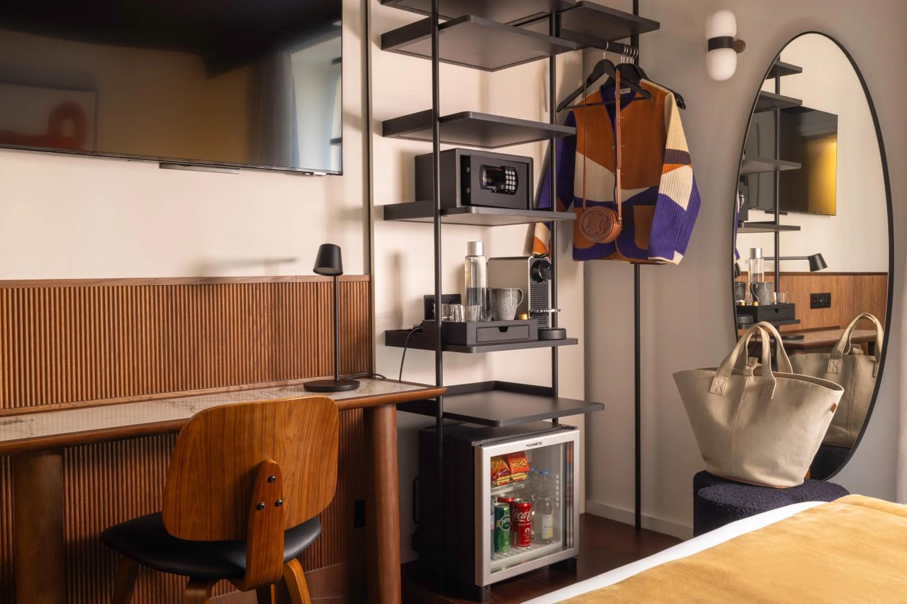 Bedroom in Hôtel Cristal Champs Elysées