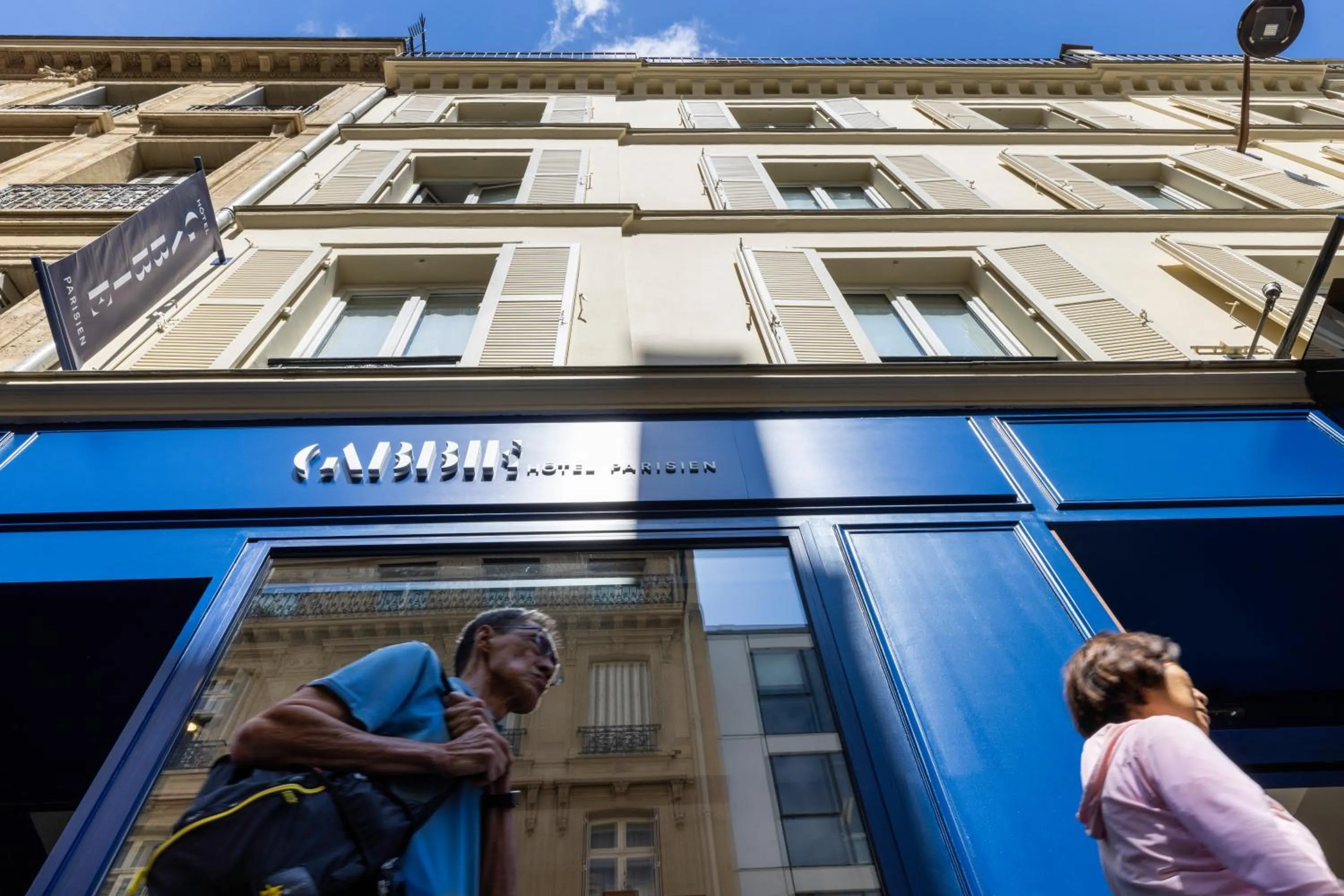 Facade/entrance in Hôtel Cristal Champs Elysées