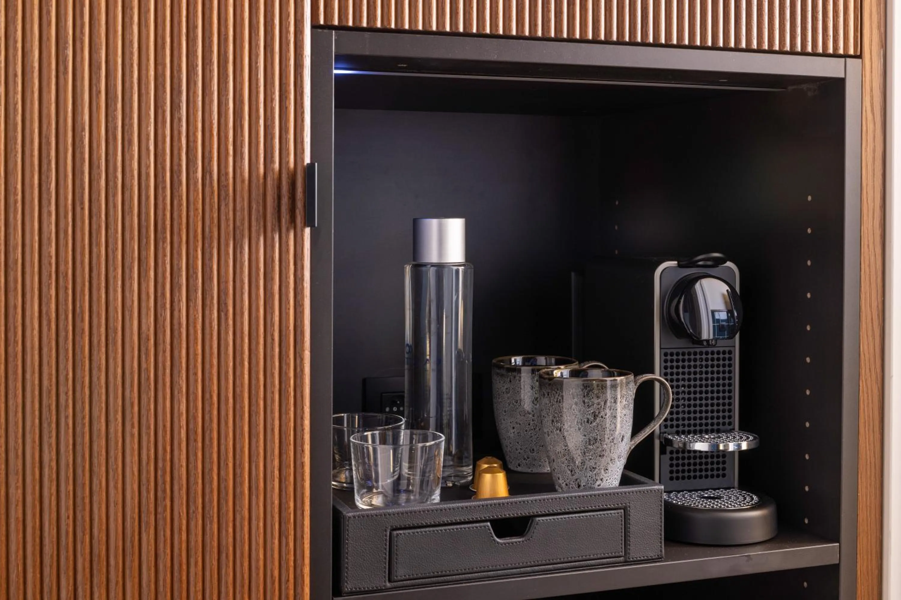 Coffee/tea facilities in Hôtel Cristal Champs Elysées