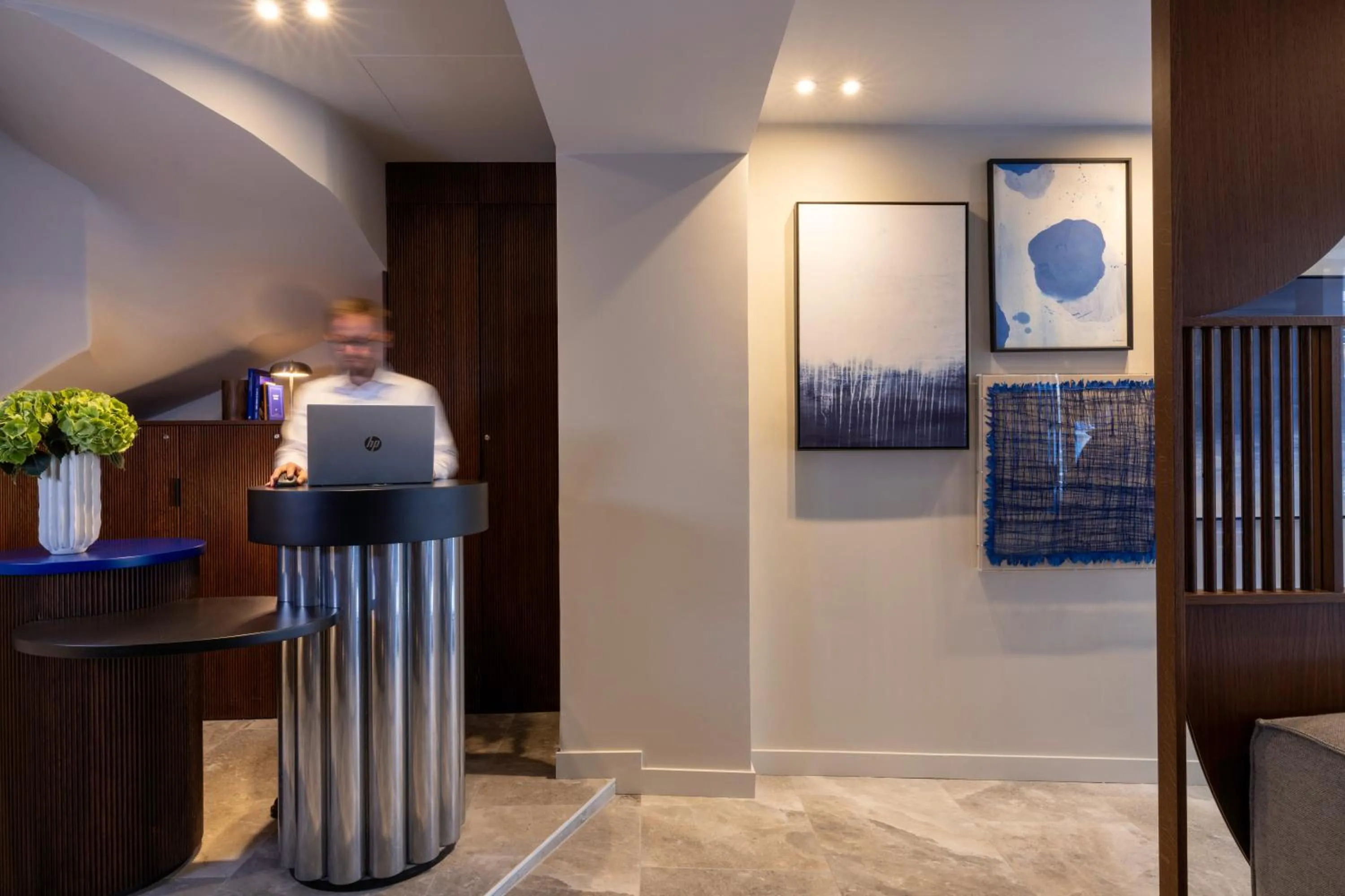Lobby or reception in Hôtel Cristal Champs Elysées