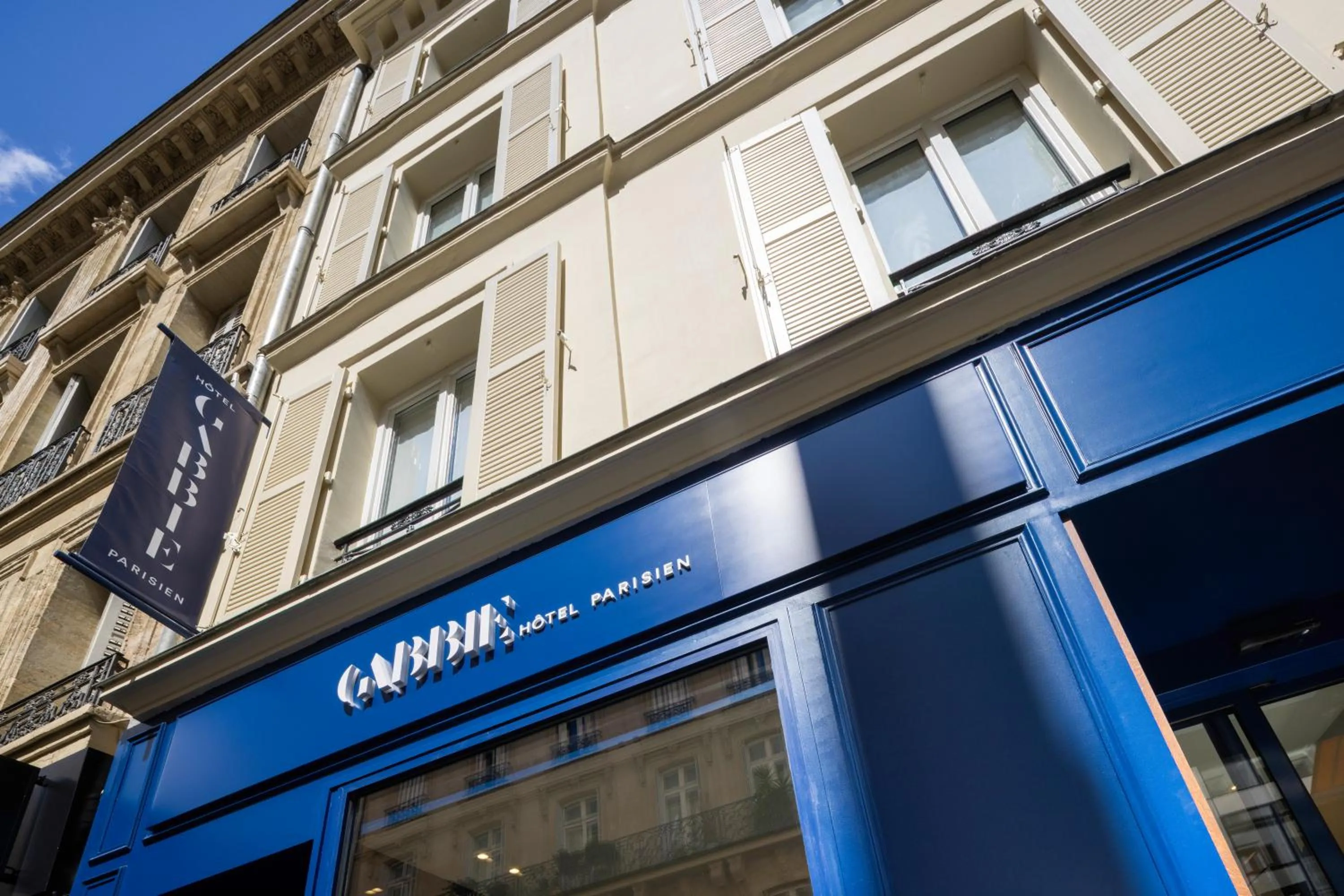 Facade/entrance in Hôtel Cristal Champs Elysées