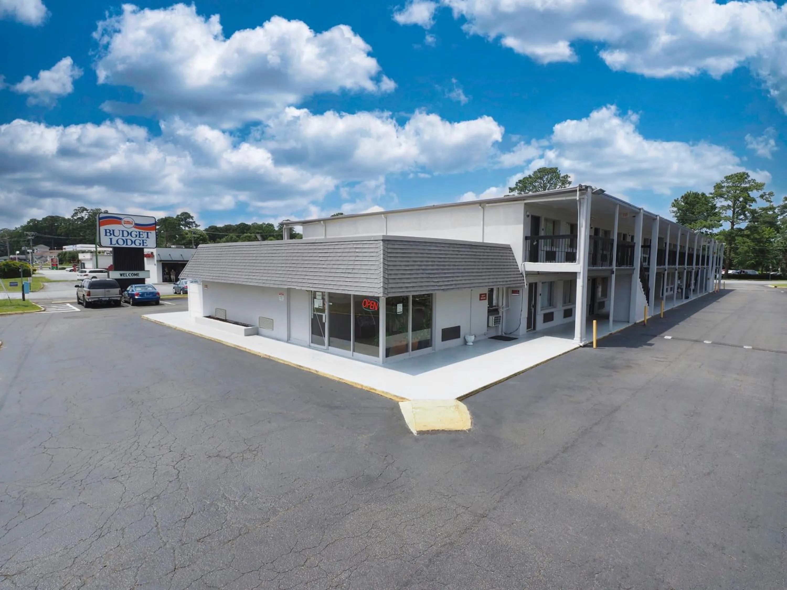 Property building in Budget Lodge Churchland