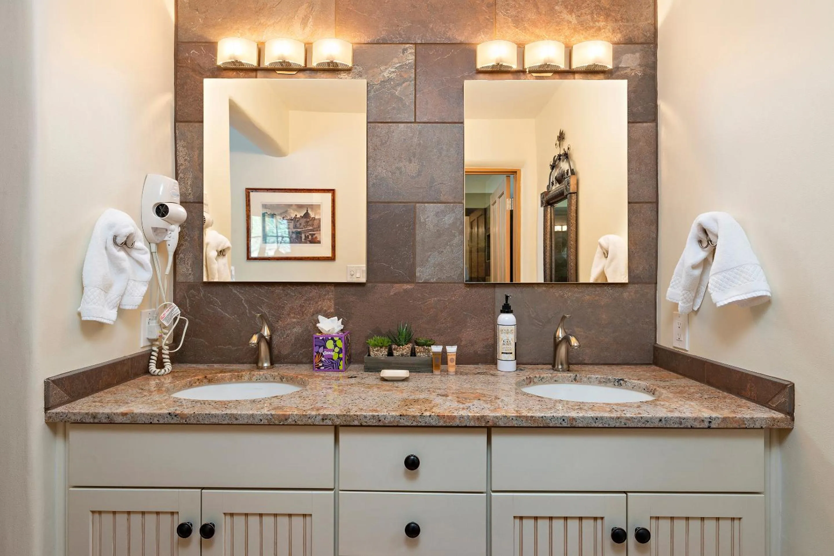 Bathroom in Quail run