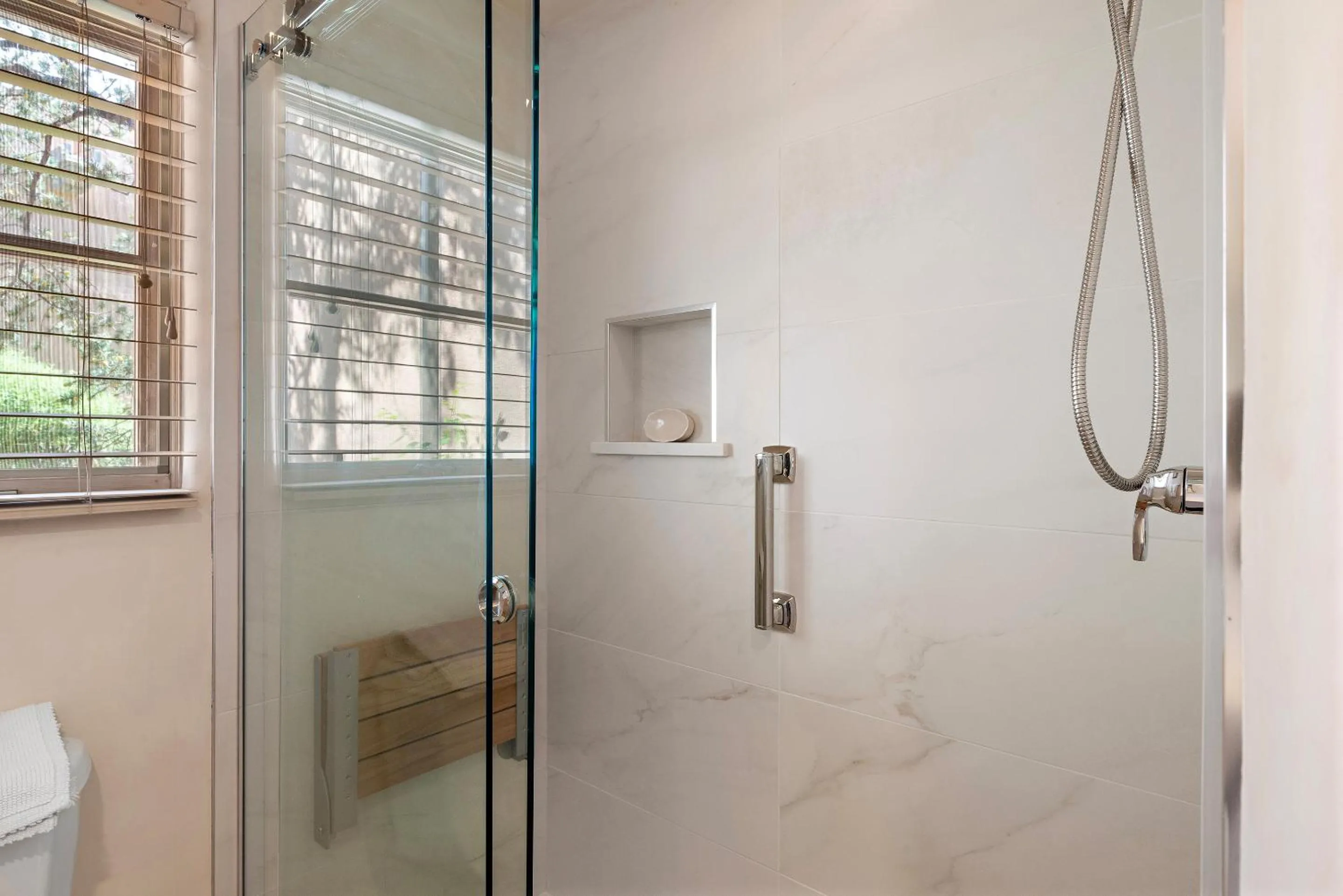 Shower in Quail run