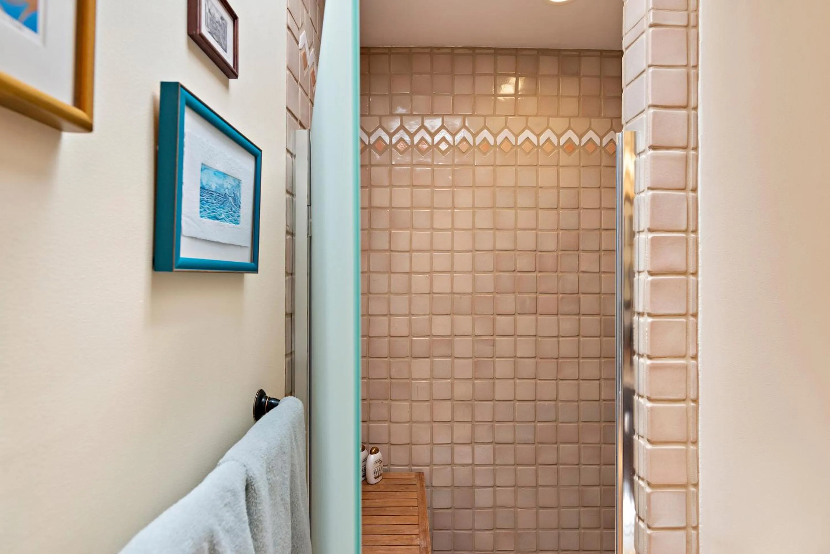 Shower in Quail run