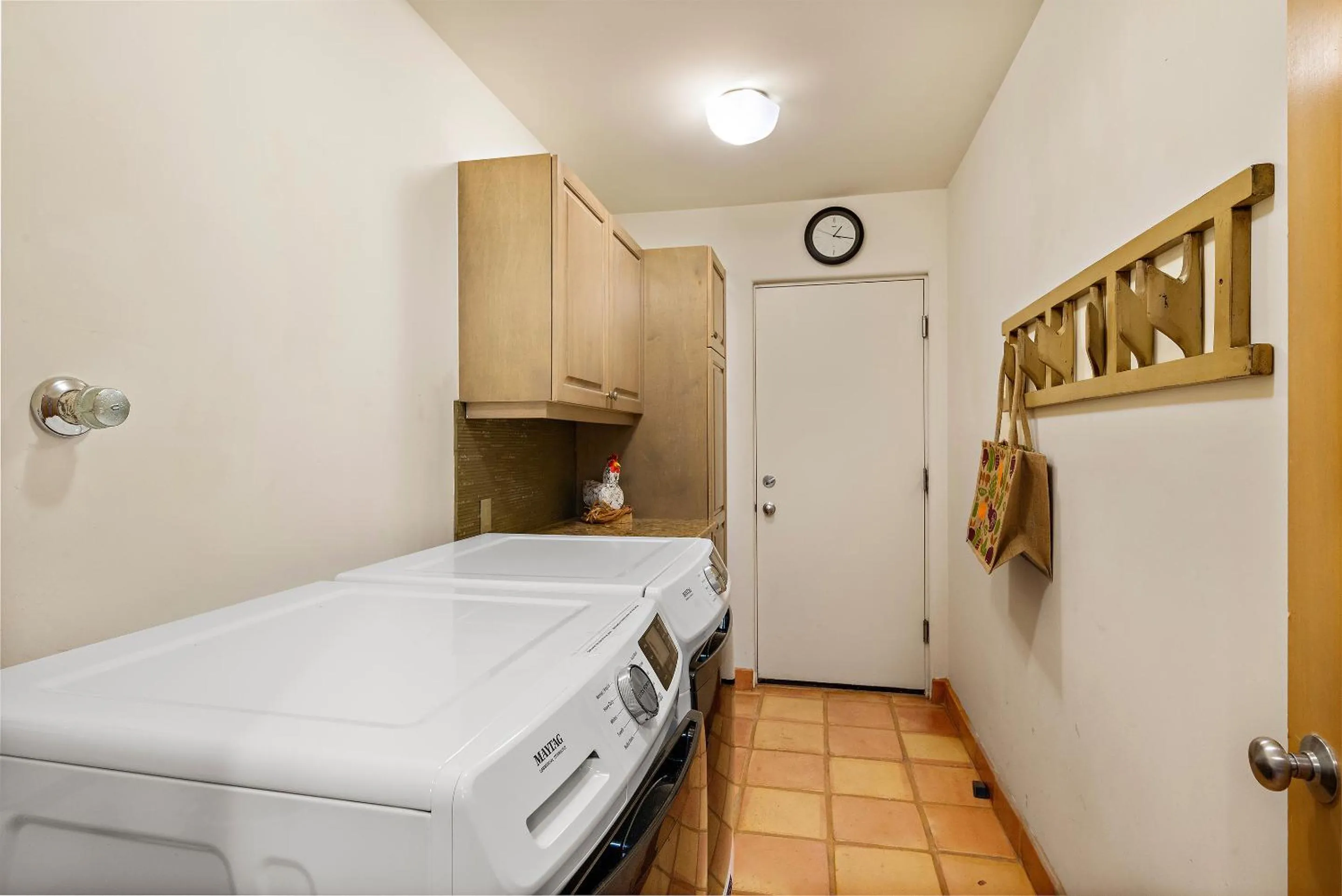 washing machine, Bed in Quail run
