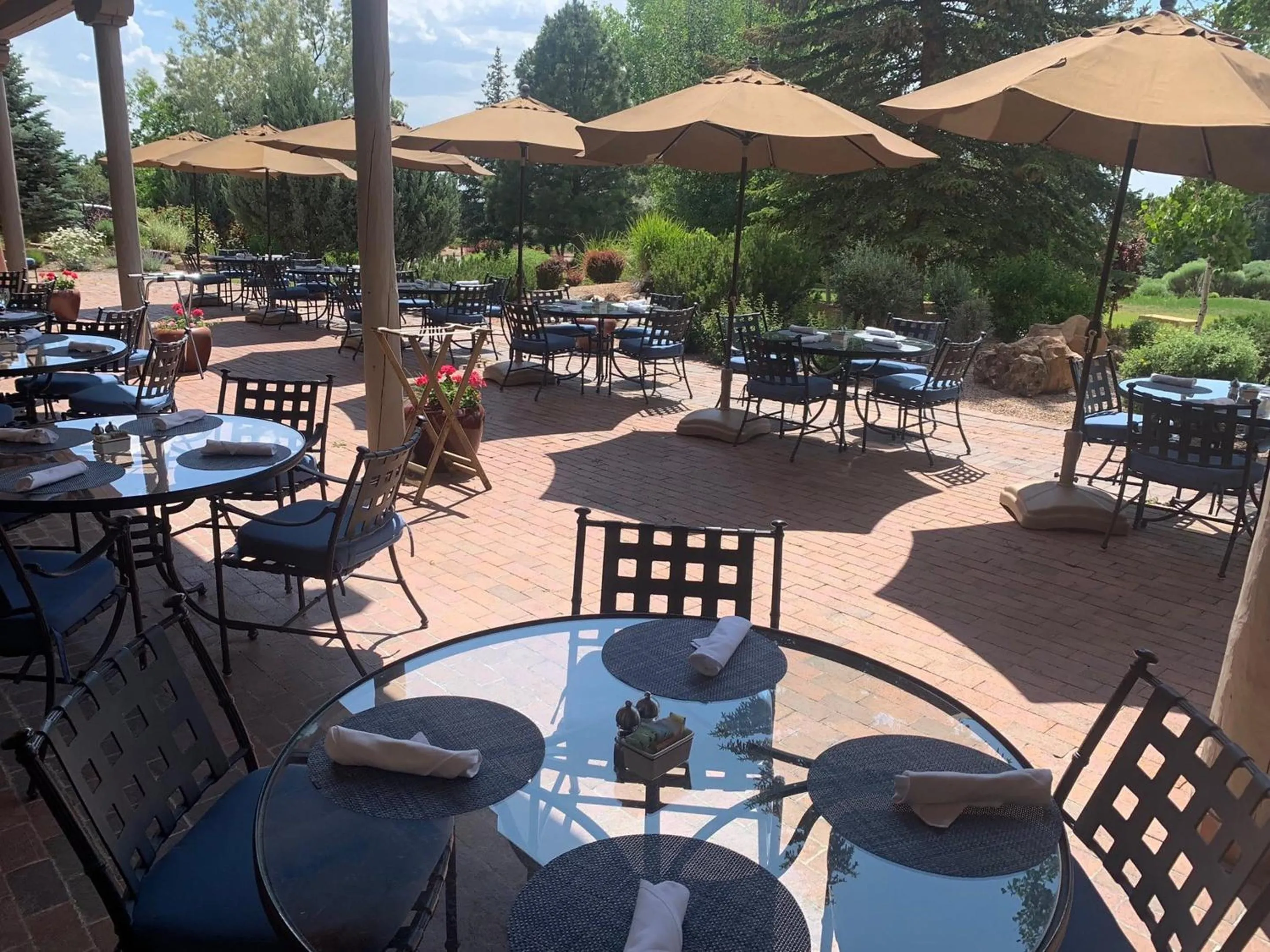 Restaurant/places to eat in Quail run