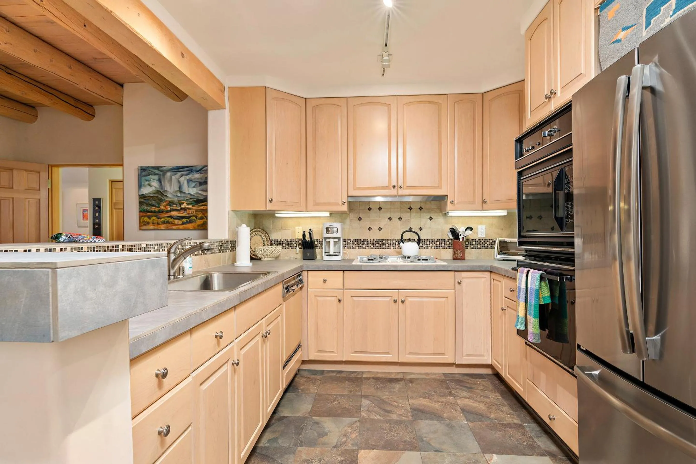 Kitchen or kitchenette in Quail run