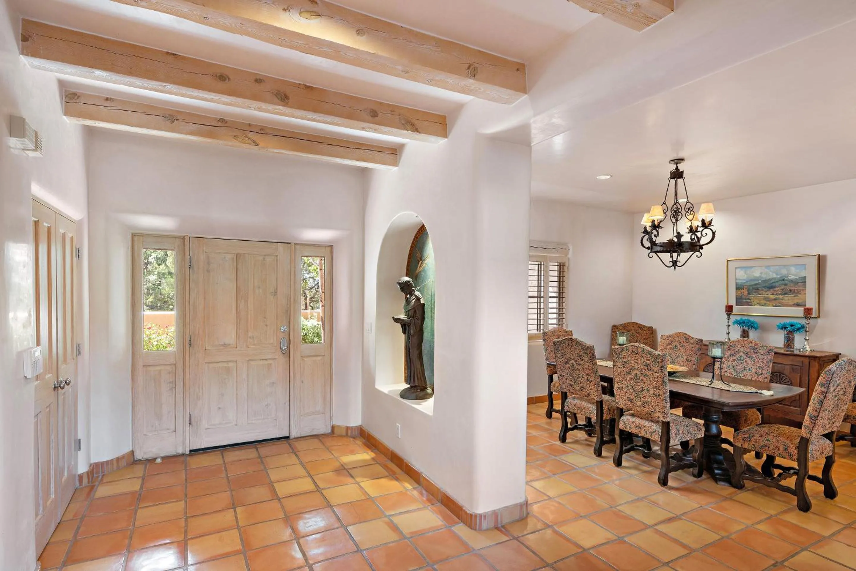Dining area in Quail run