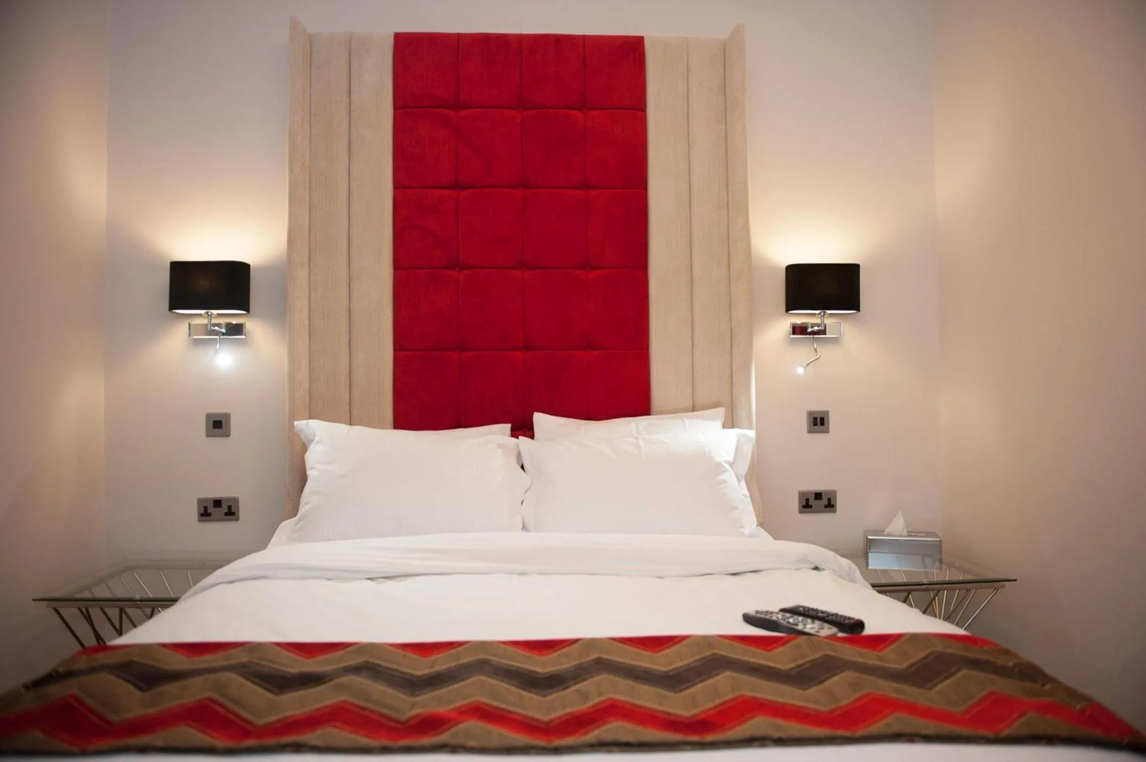 Bedroom, Bed in Hotel Forty One