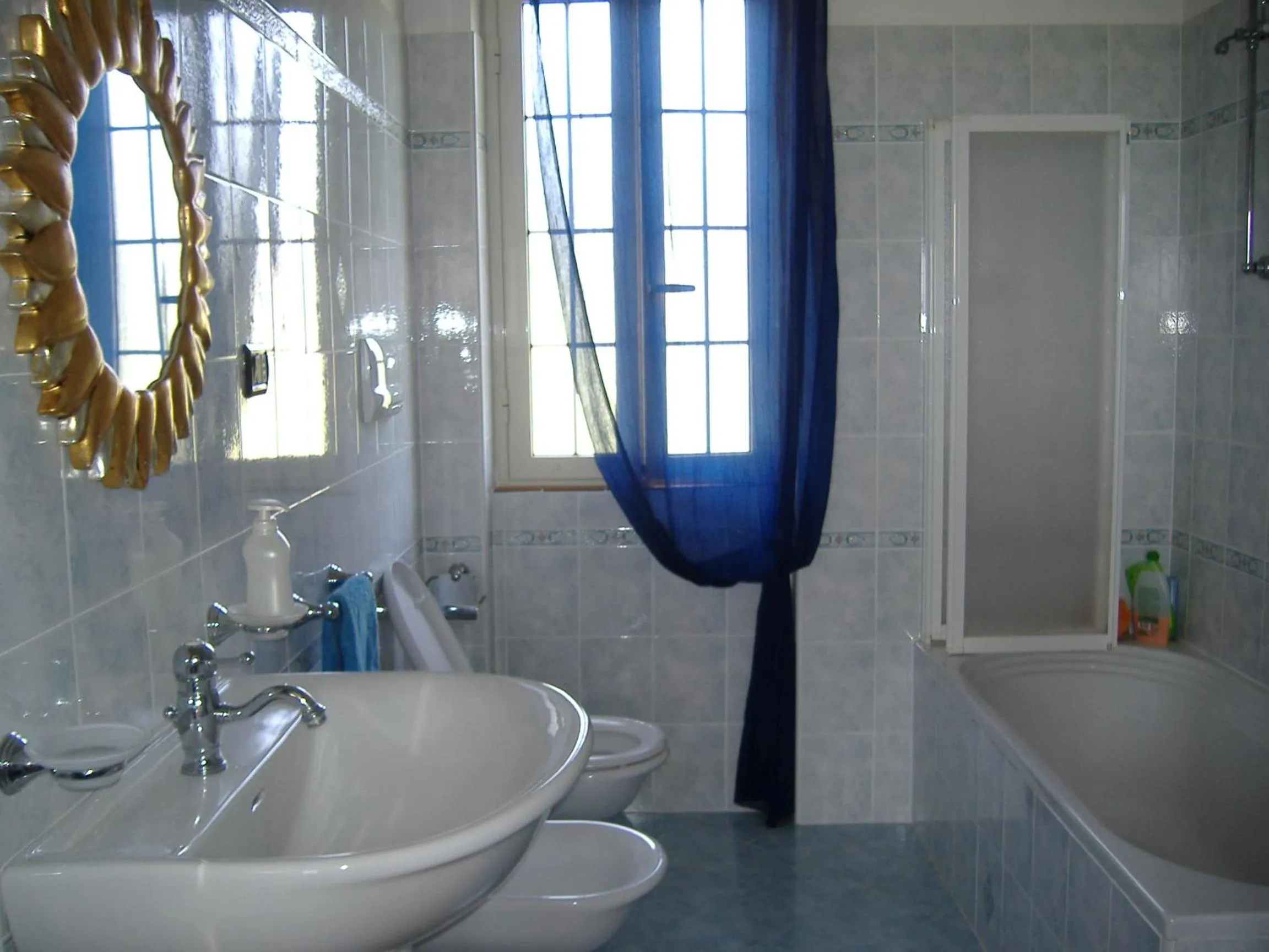 Shower in Villa Mimosa Tropea