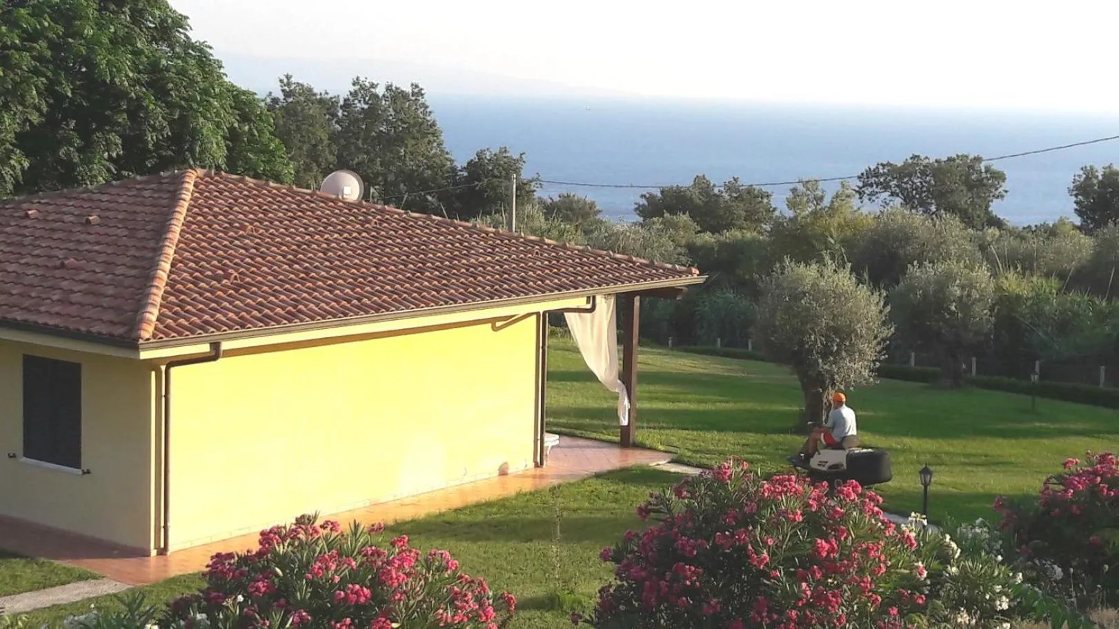 Property building in Villa Mimosa Tropea