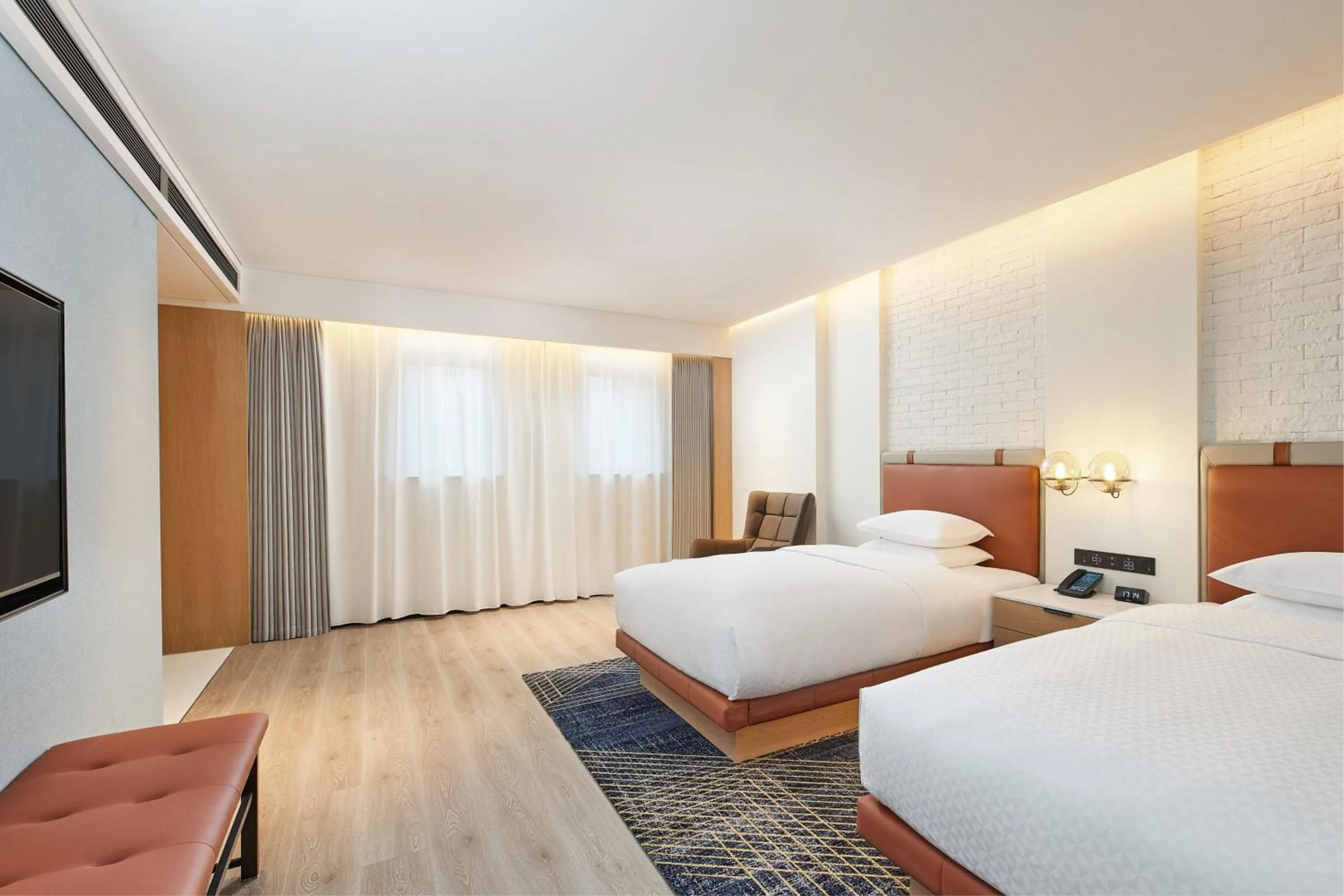 Photo of the whole room, Bed in Four Points by Sheraton Changsha, Tianxin