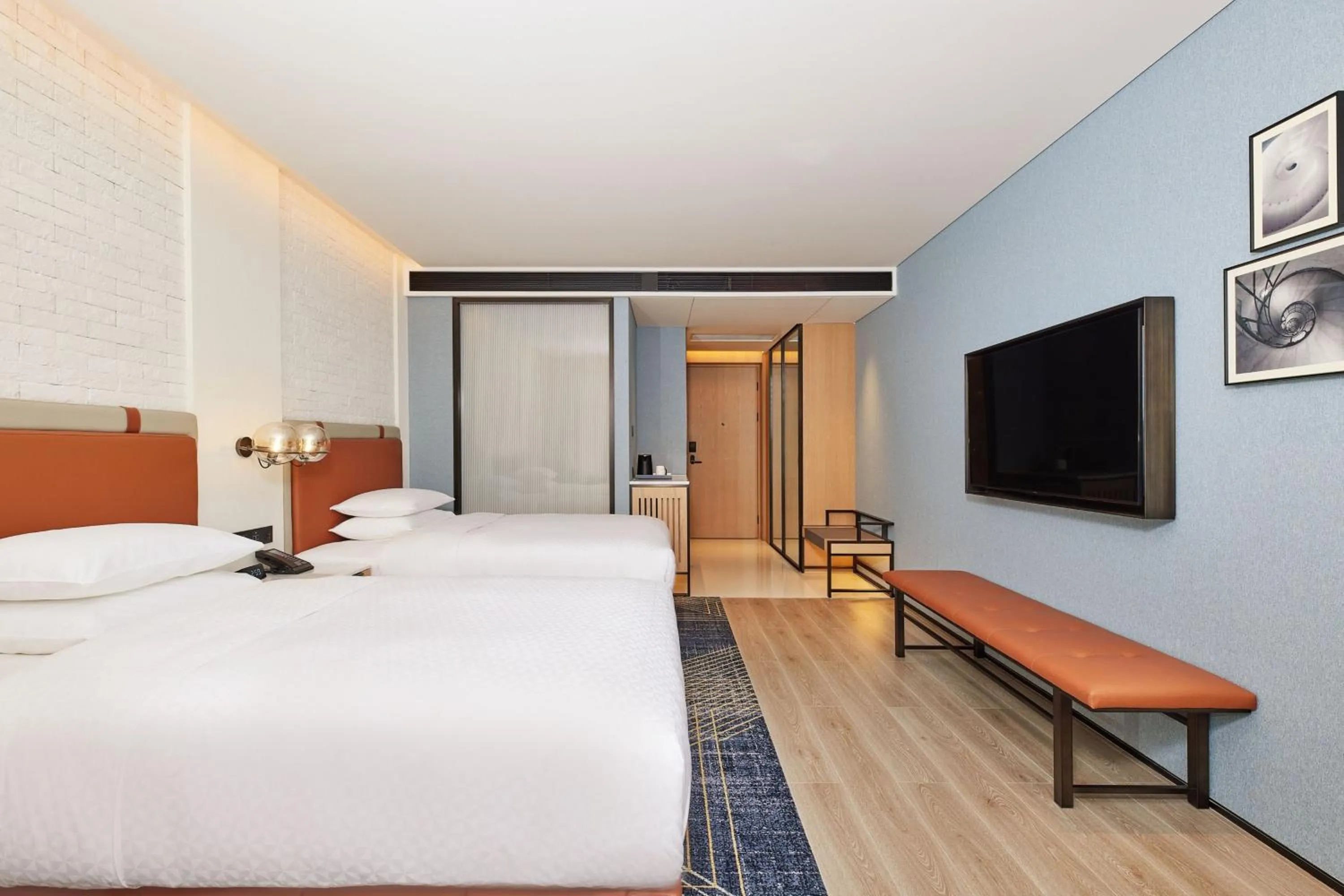 Photo of the whole room, Bed in Four Points by Sheraton Changsha, Tianxin