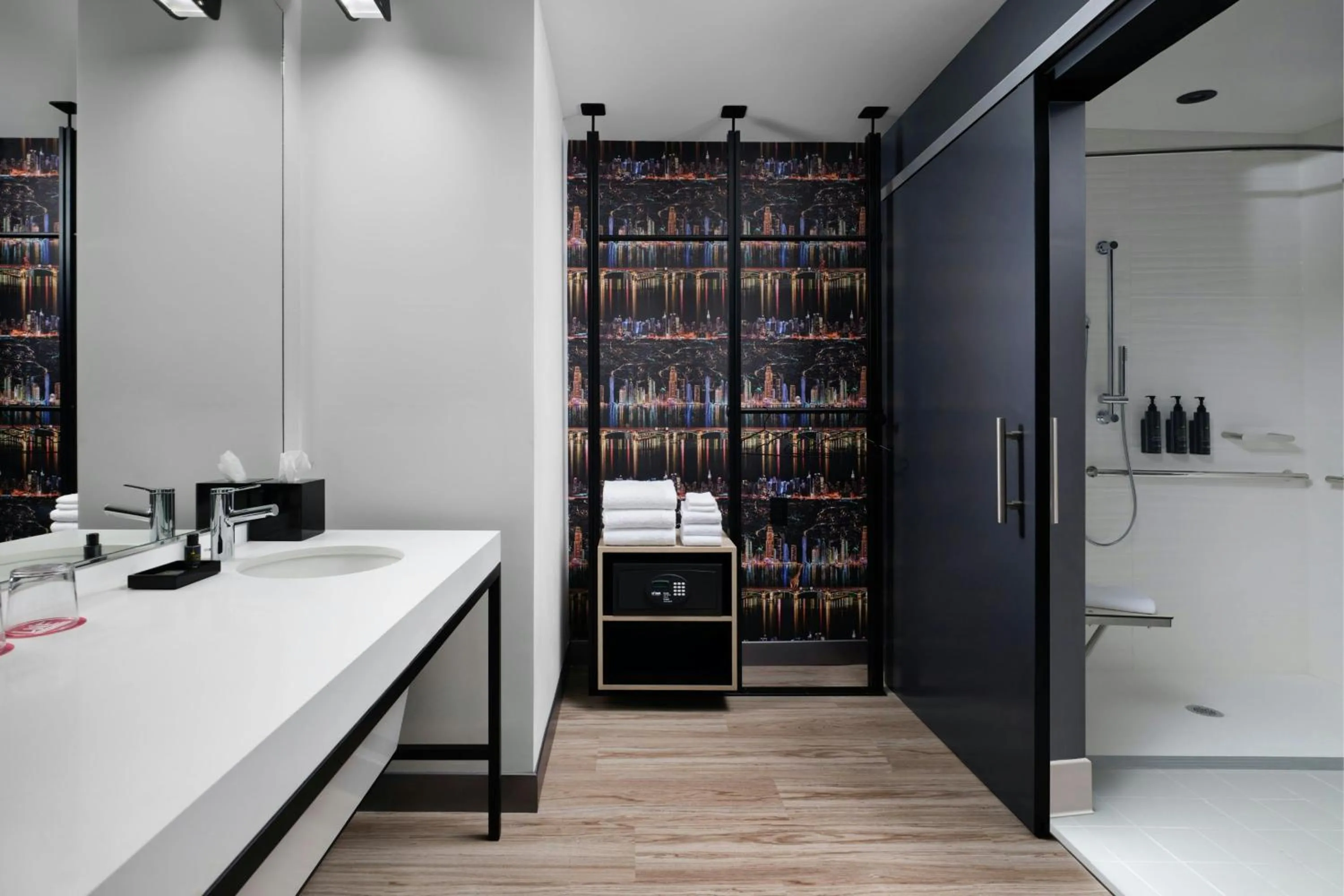 Bathroom in Aloft Waukee