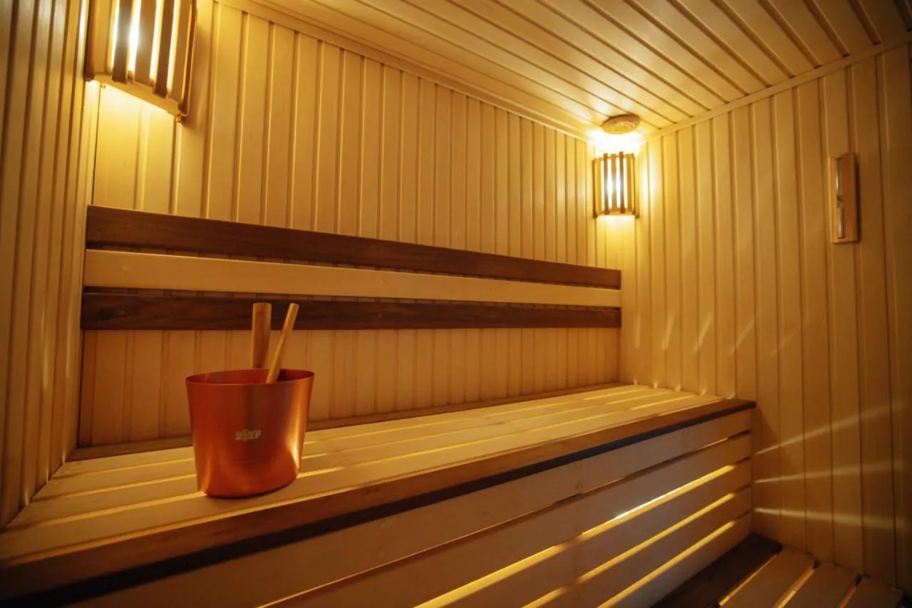 Sauna in Kohinur Plaza