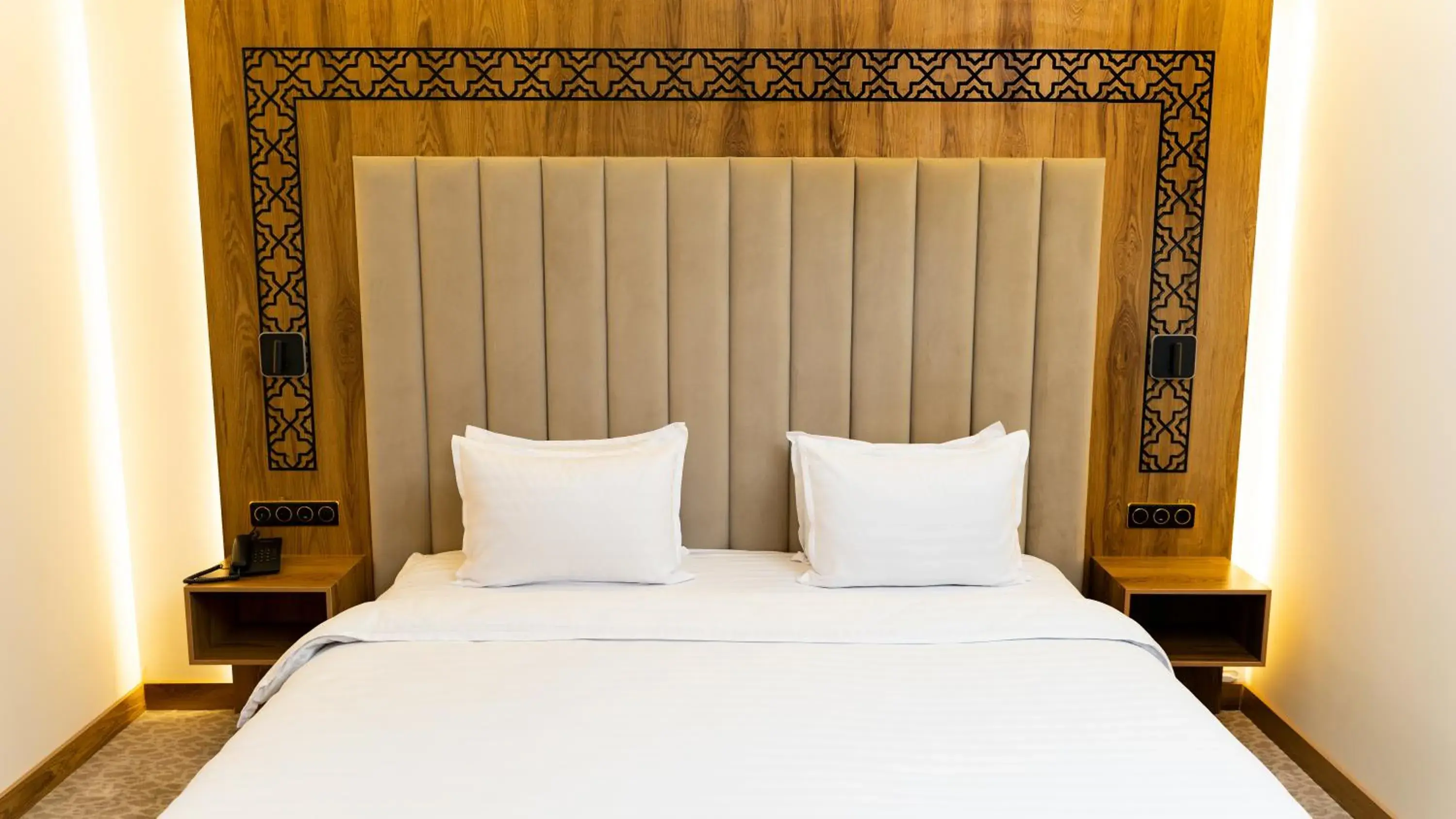 Double Room with Balcony - single occupancy in Kohinur Plaza Double Room with Balcony - single occupancy in Kohinur Plaza