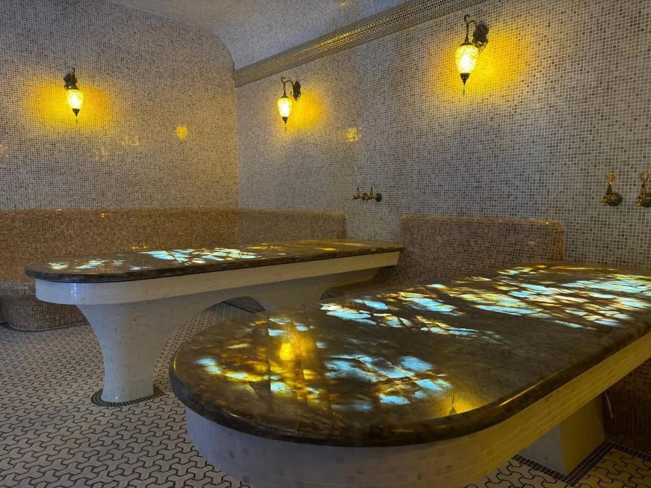 Sauna in Kohinur Plaza