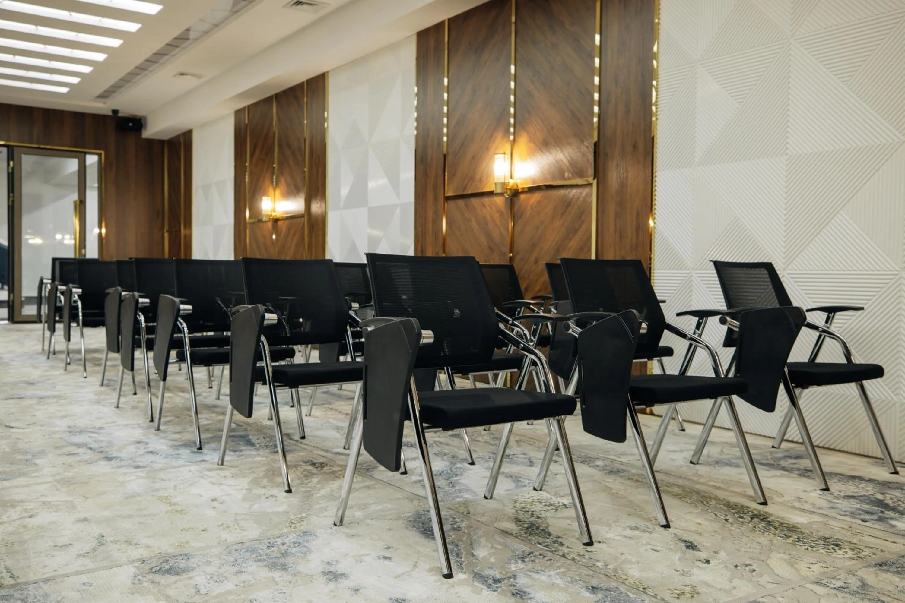 Meeting/conference room in Kohinur Plaza