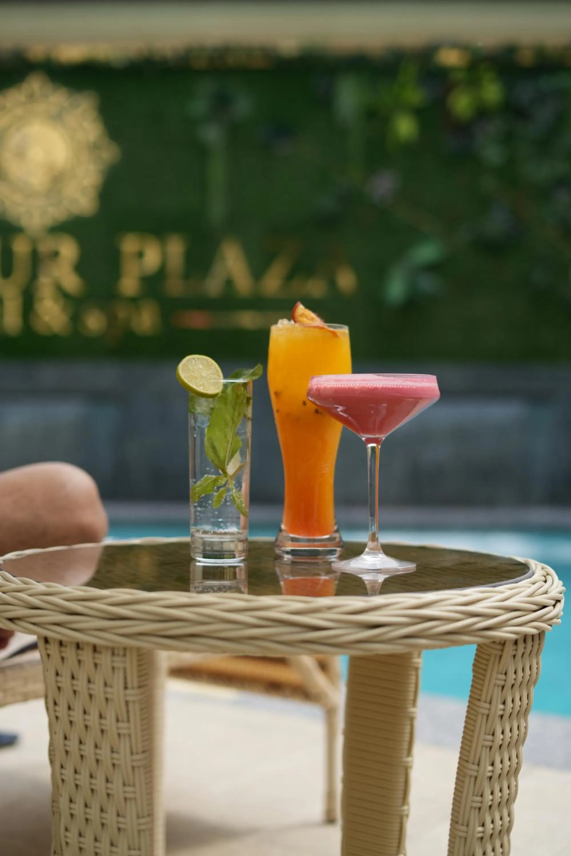 Patio in Kohinur Plaza