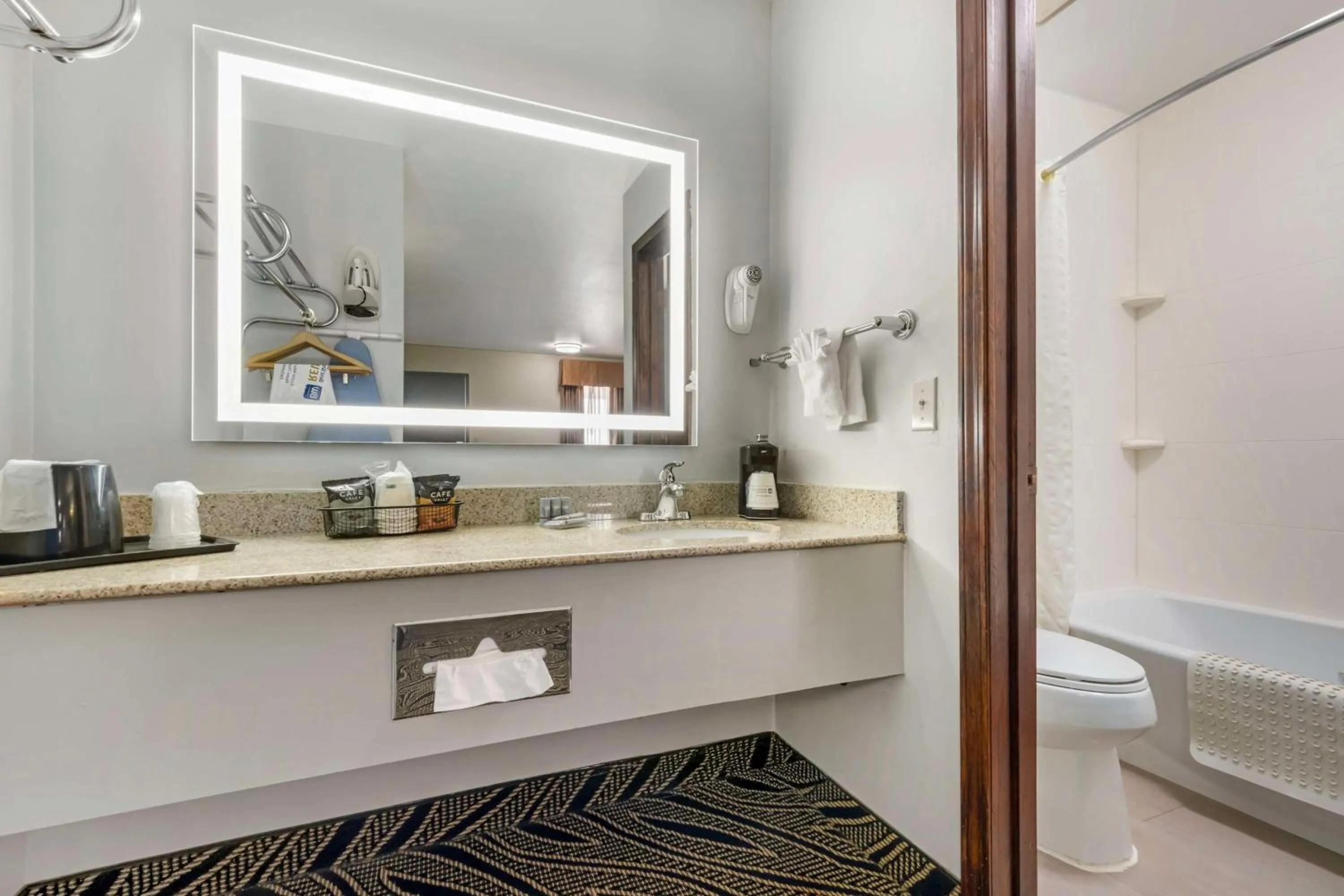 Bathroom in Best Western Red Carpet Inn