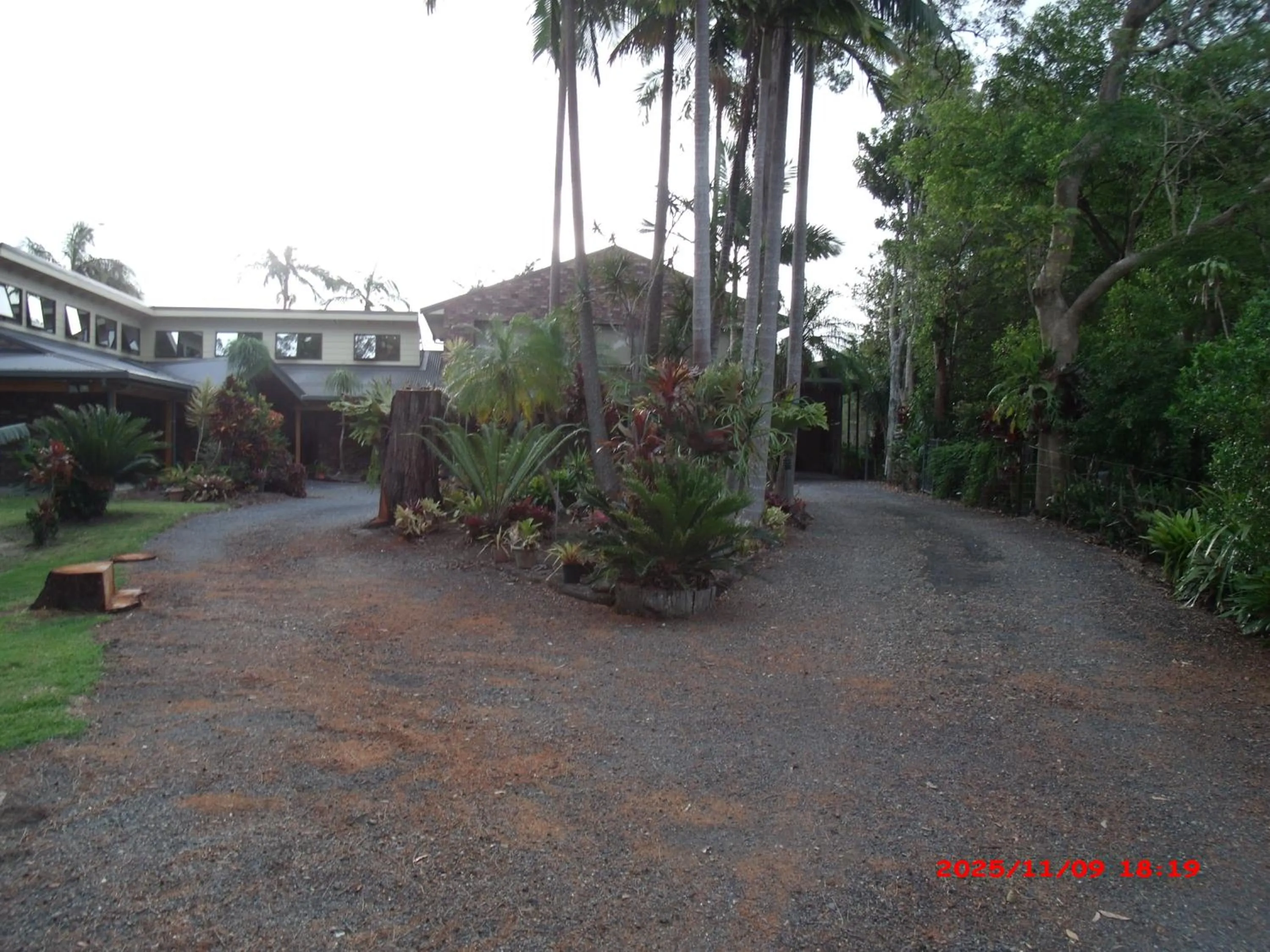 Facade/entrance in Emerald Tropical Palms B & B