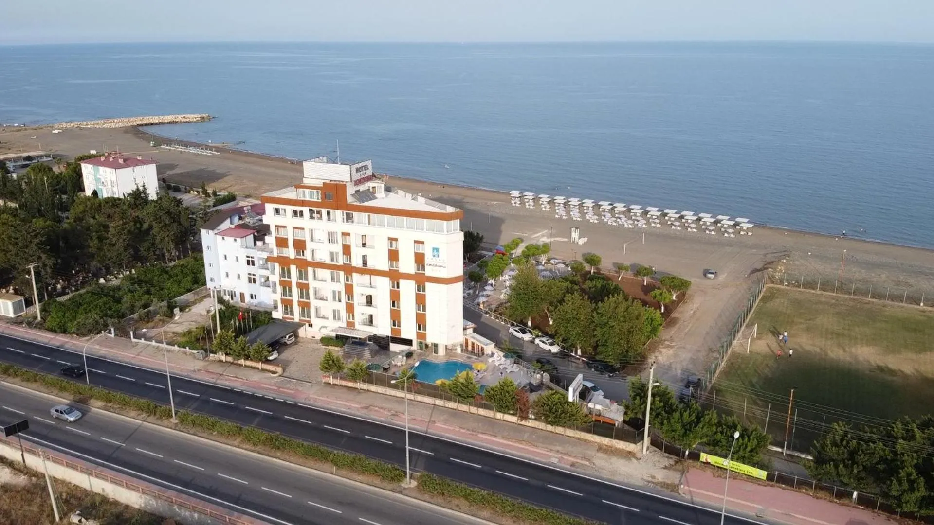 Property building in Denizkumu Hotel