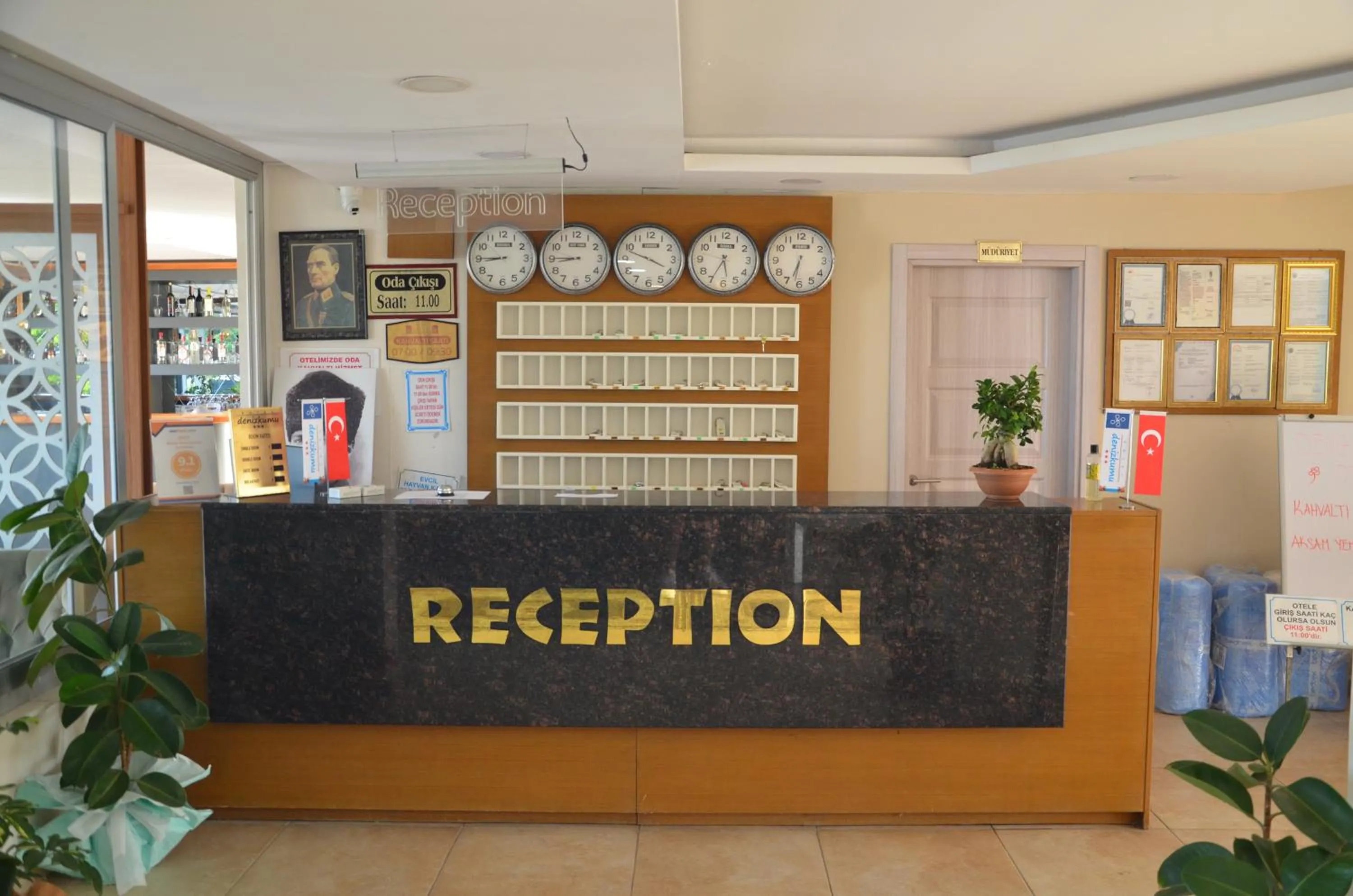 Lobby or reception in Denizkumu Hotel
