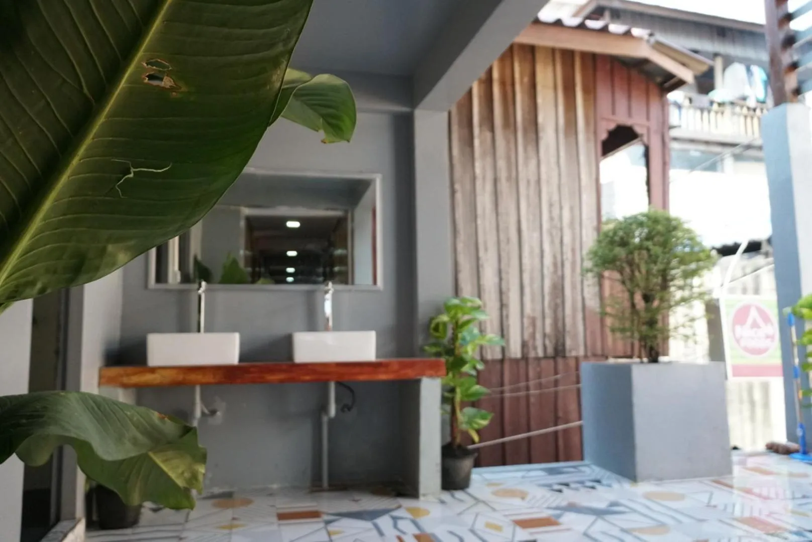Bathroom in White Rose Guesthouse