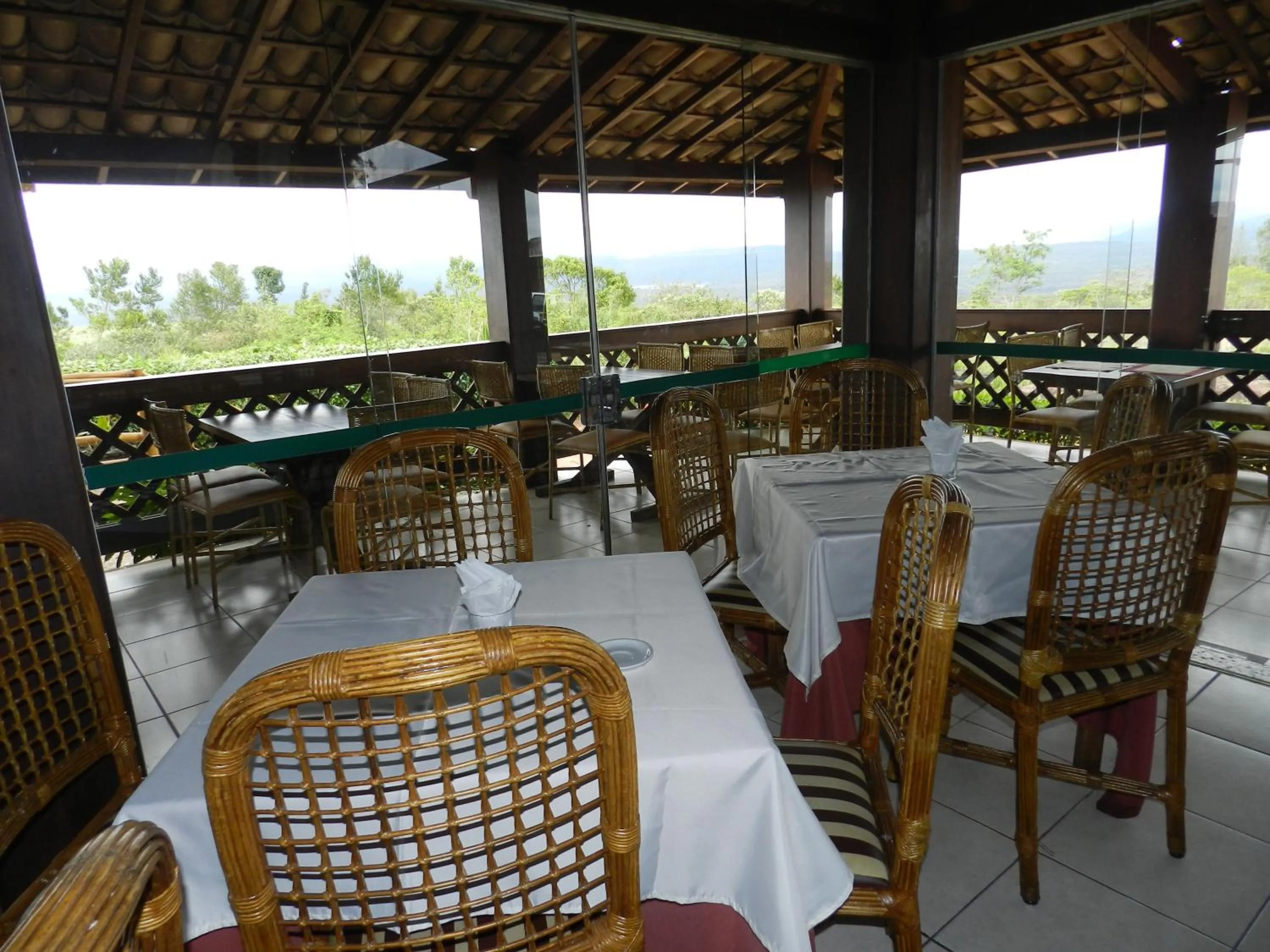 Restaurant/places to eat in Casarão Alpina