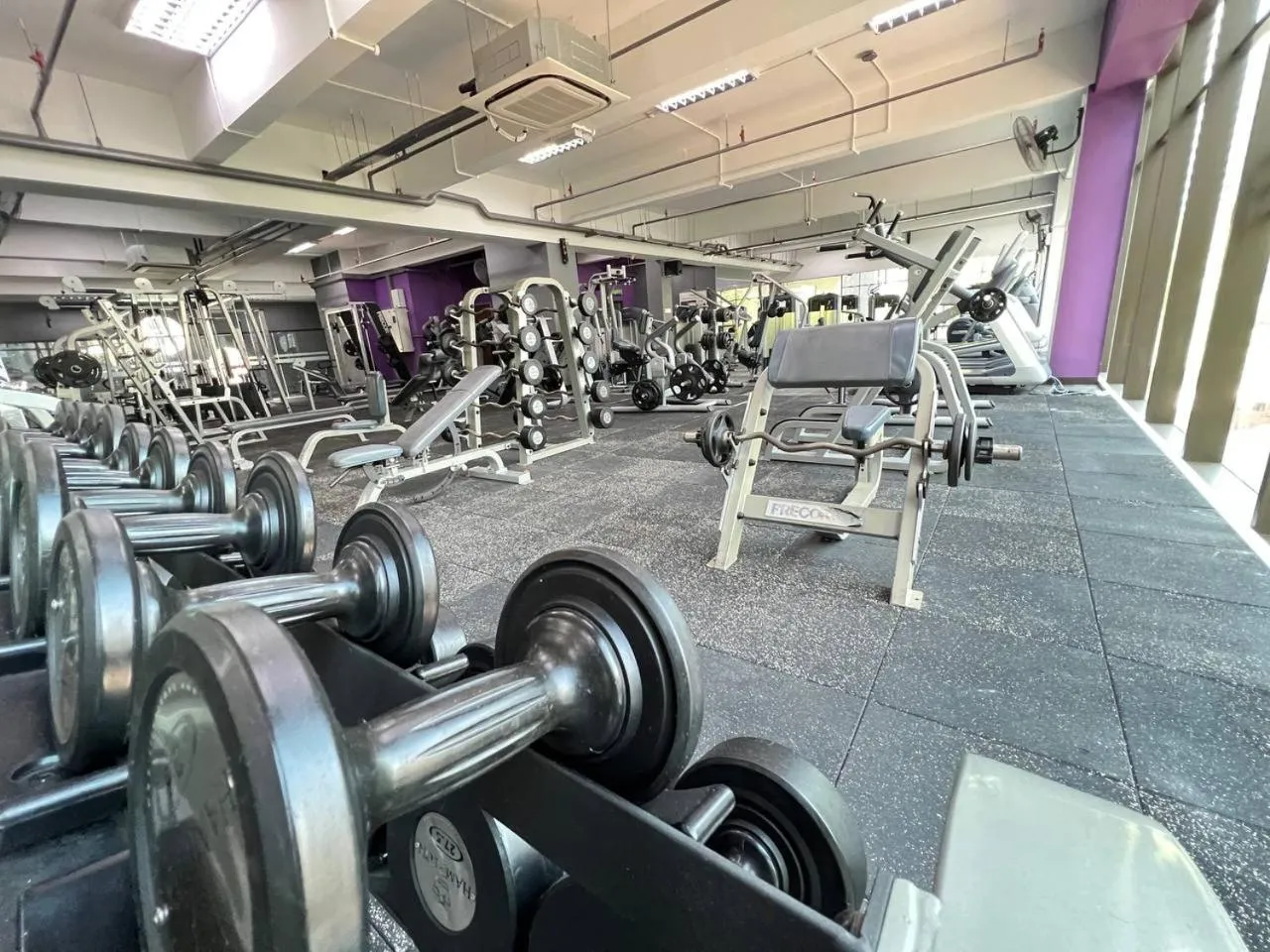 Fitness centre/facilities in Qliq Damansara Hotel