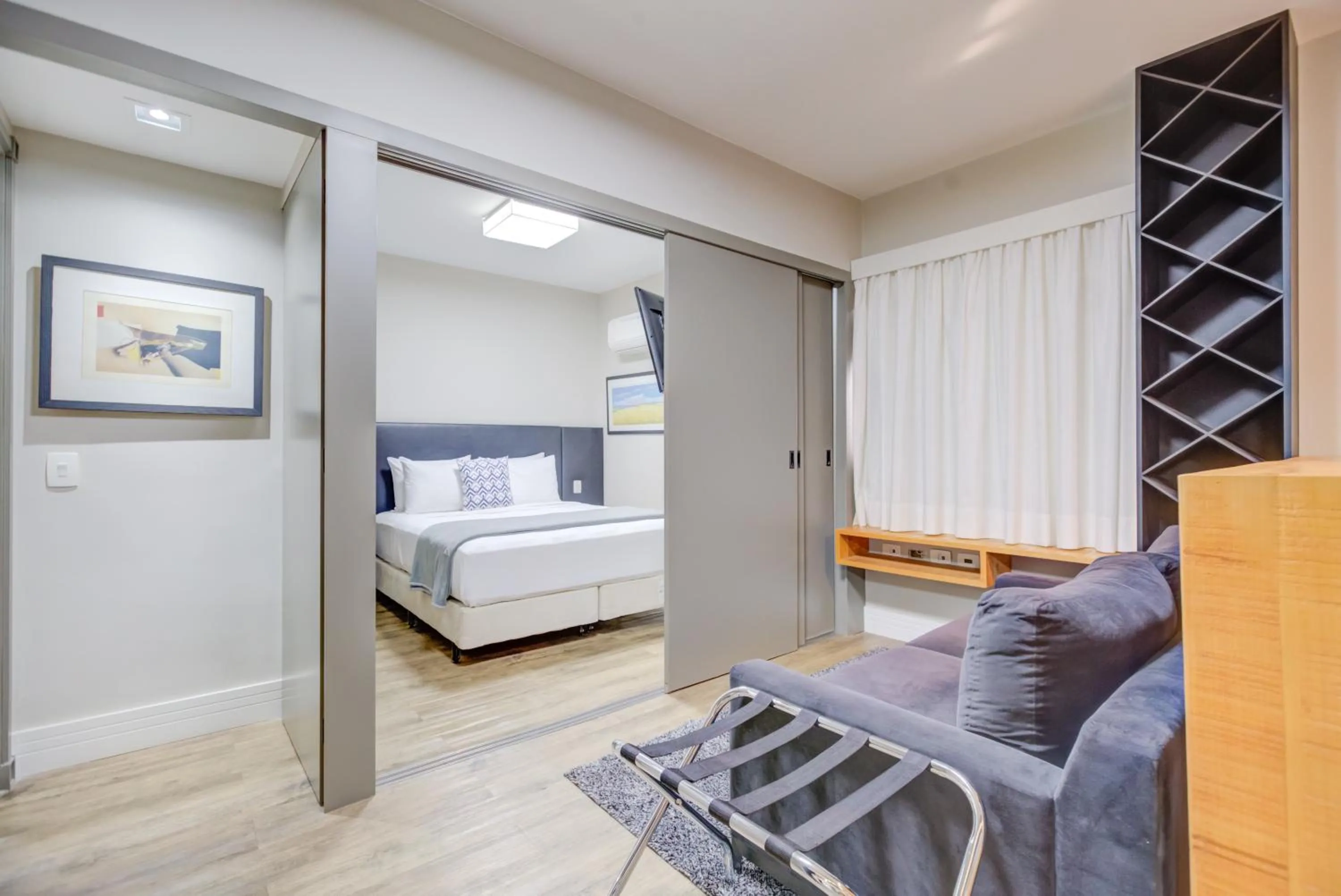 Photo of the whole room, Bed in Hampton Park São Paulo Jardins