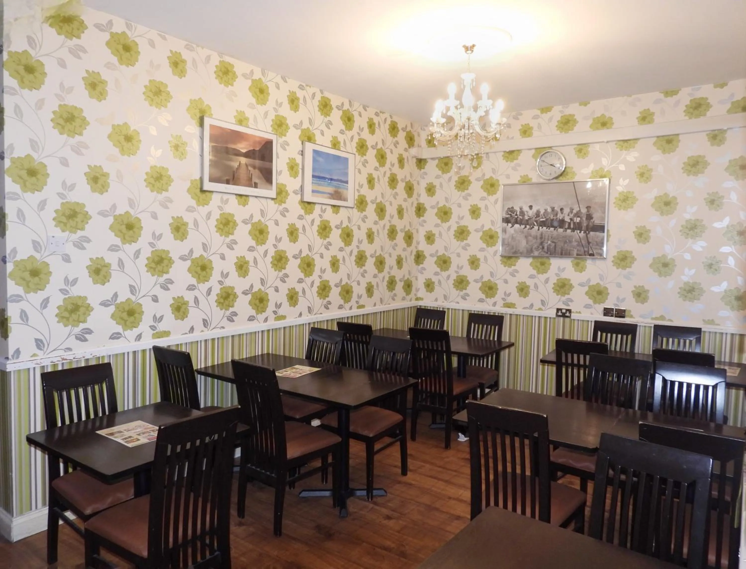 Hyde Park Court Hotel