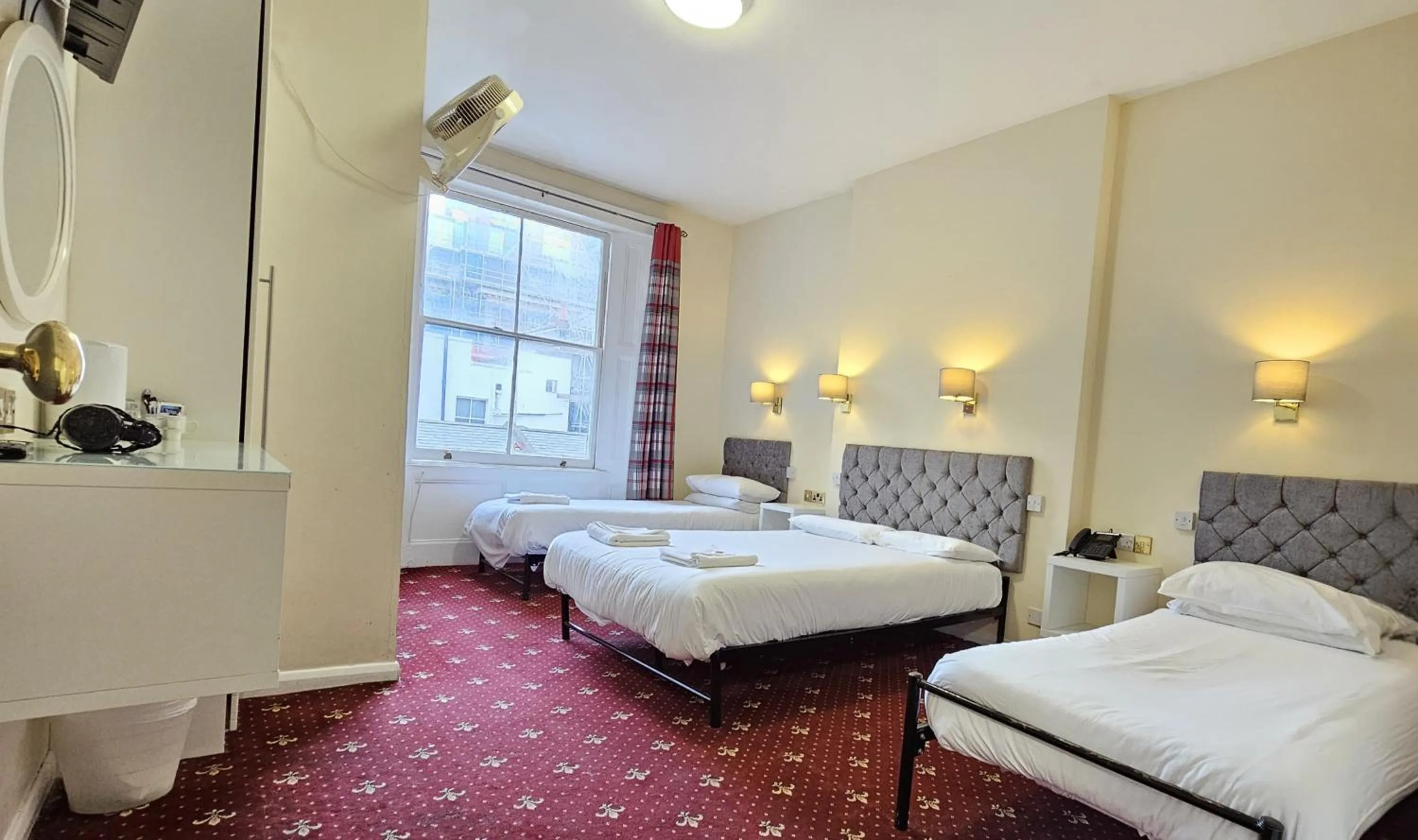 Bed in Hyde Park Court Hotel