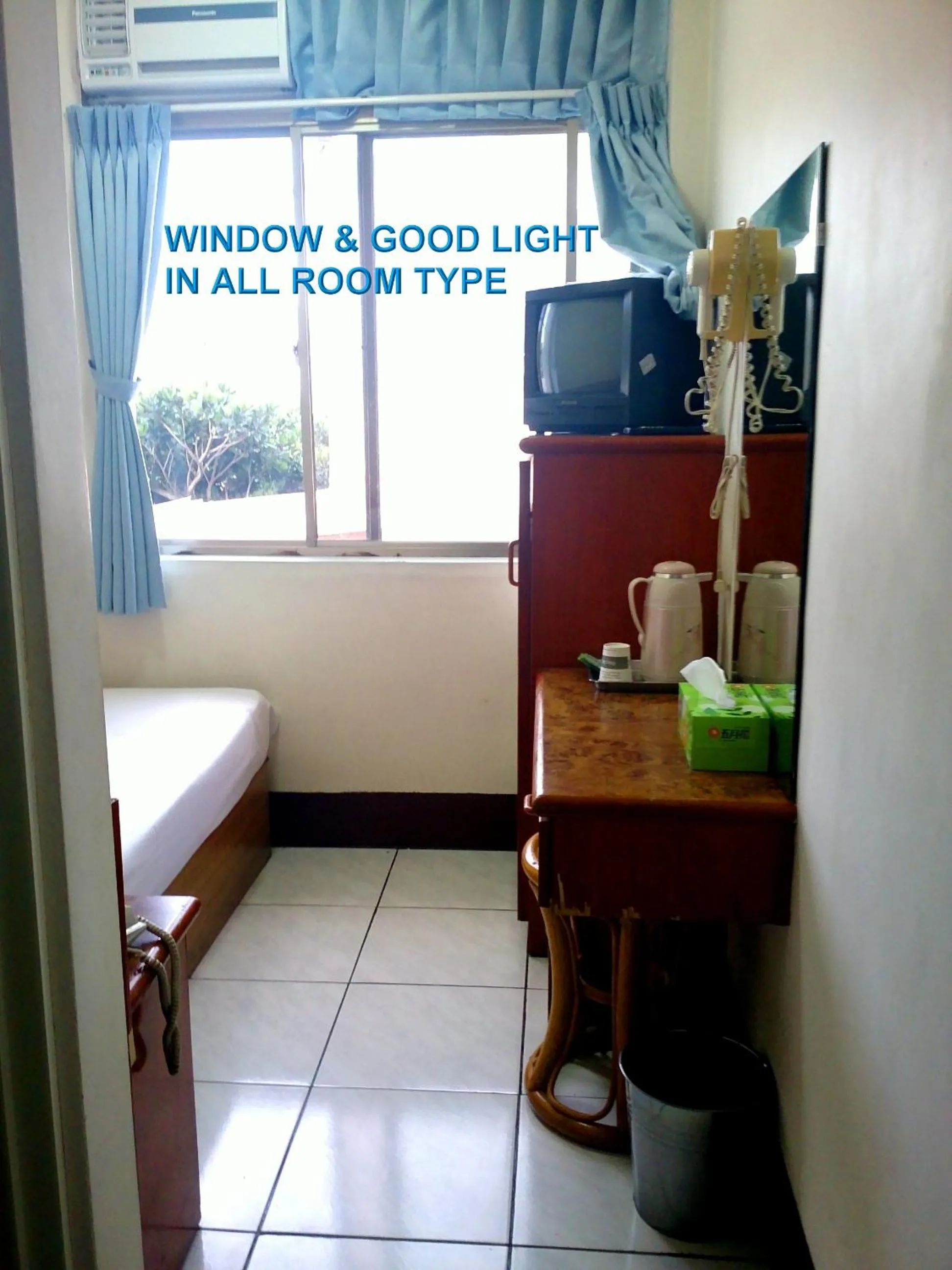 Photo of the whole room in Jin Lon Hotel