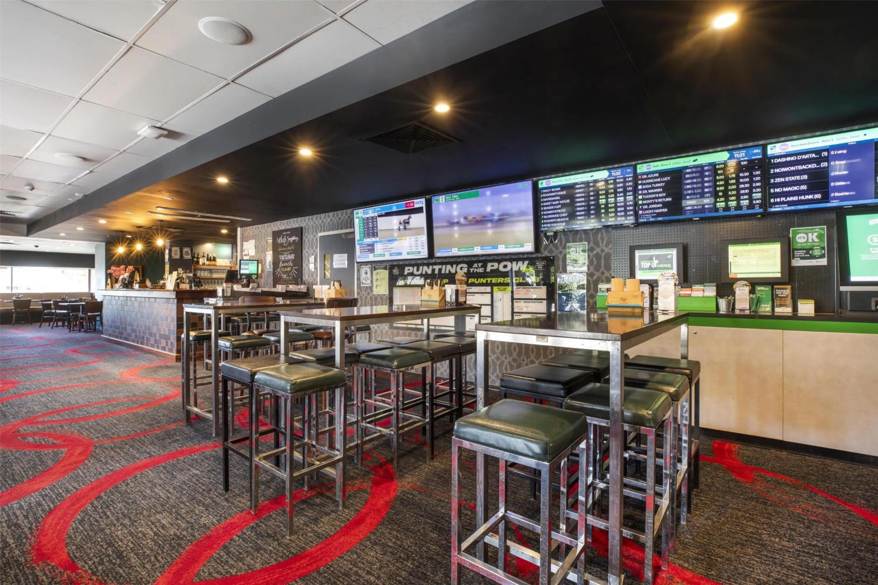 Lounge or bar in Nightcap at Prince of Wales Hotel