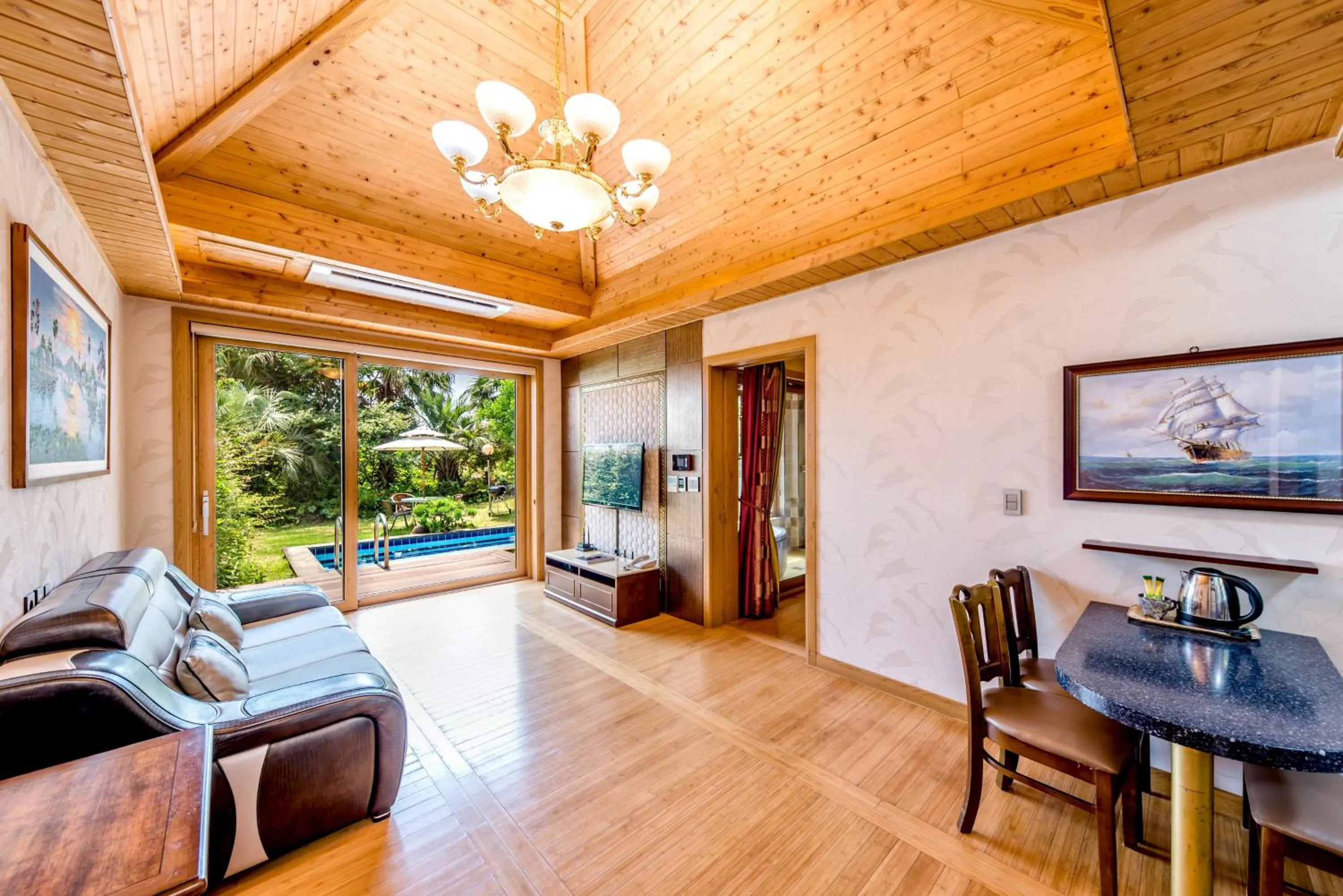 Living room in Palm Valley Resort