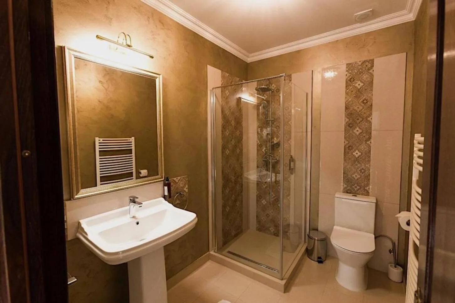 Bathroom in 4Cardinals Boutique