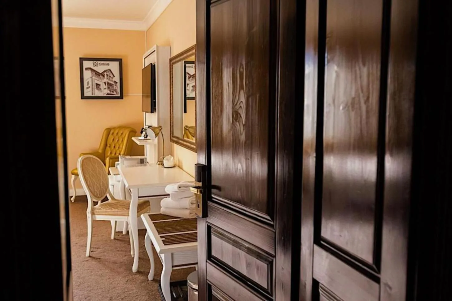 Bedroom in 4Cardinals Boutique