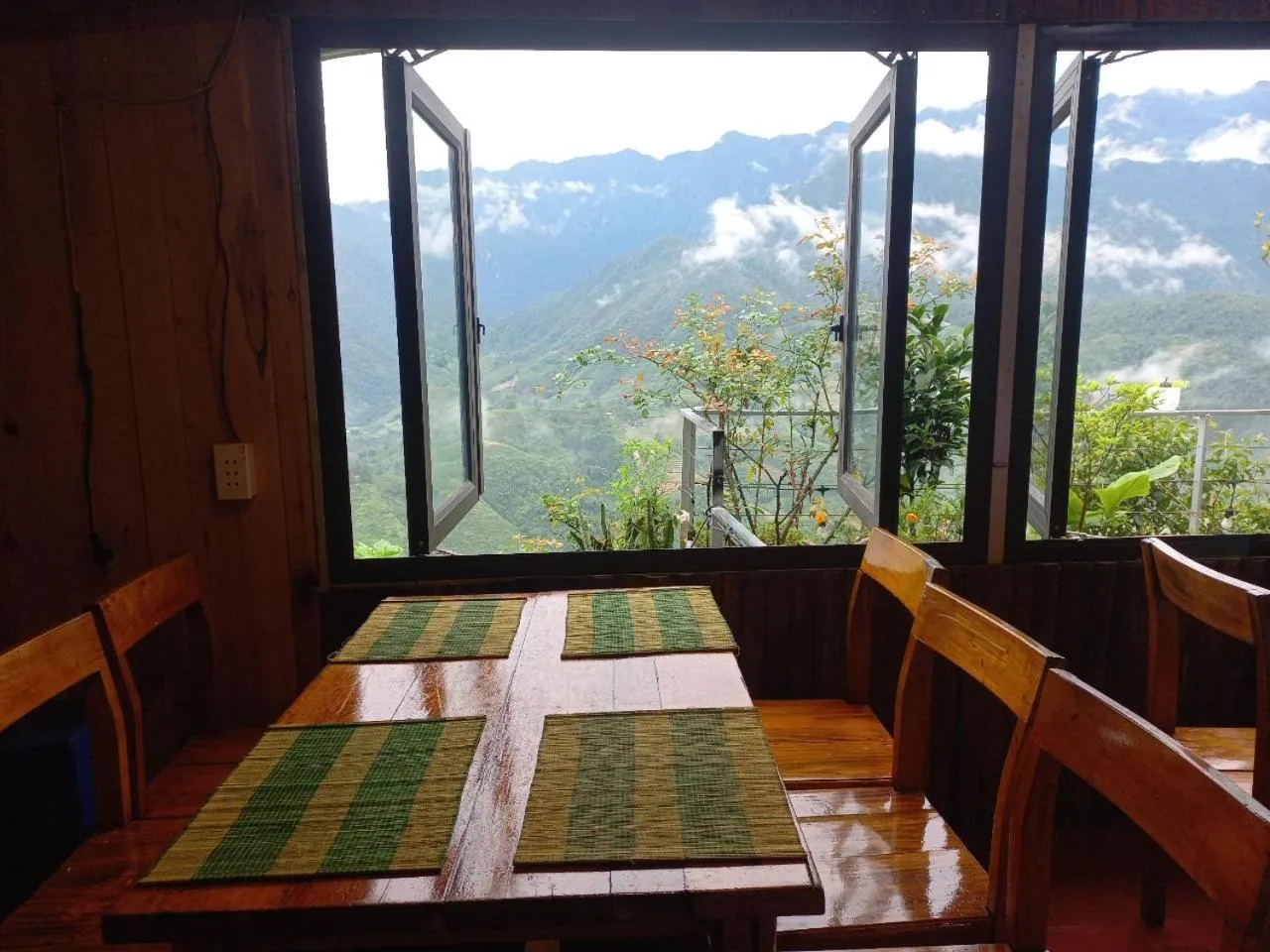 Restaurant/places to eat, Bed in VALLEY VIEW COFFEE & STAY