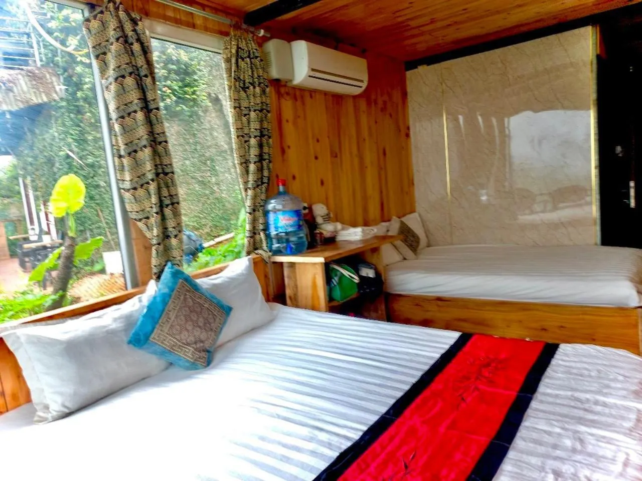 Bed in VALLEY VIEW COFFEE & STAY