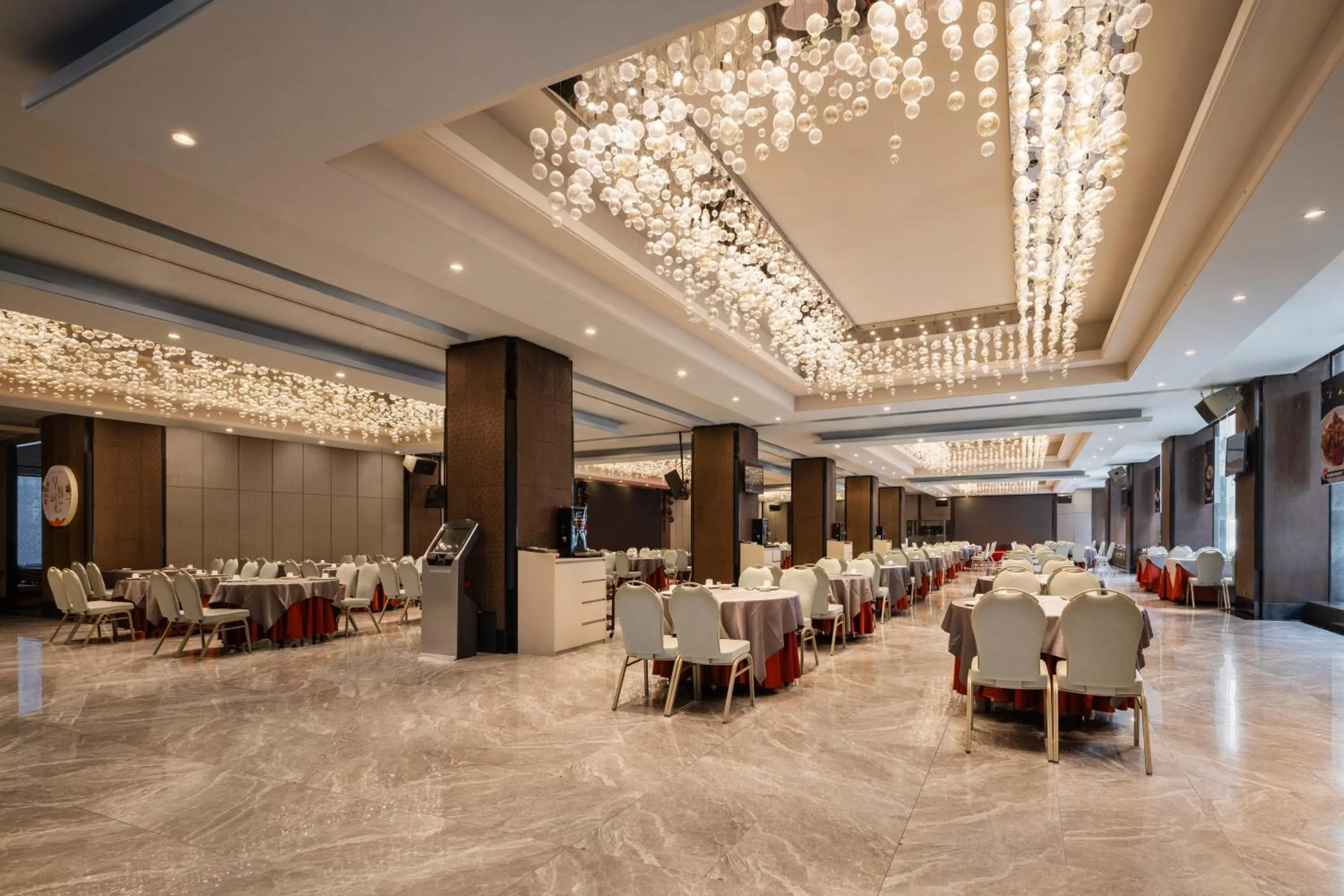 Restaurant/places to eat in Zhuhai Palm Spring Hotel