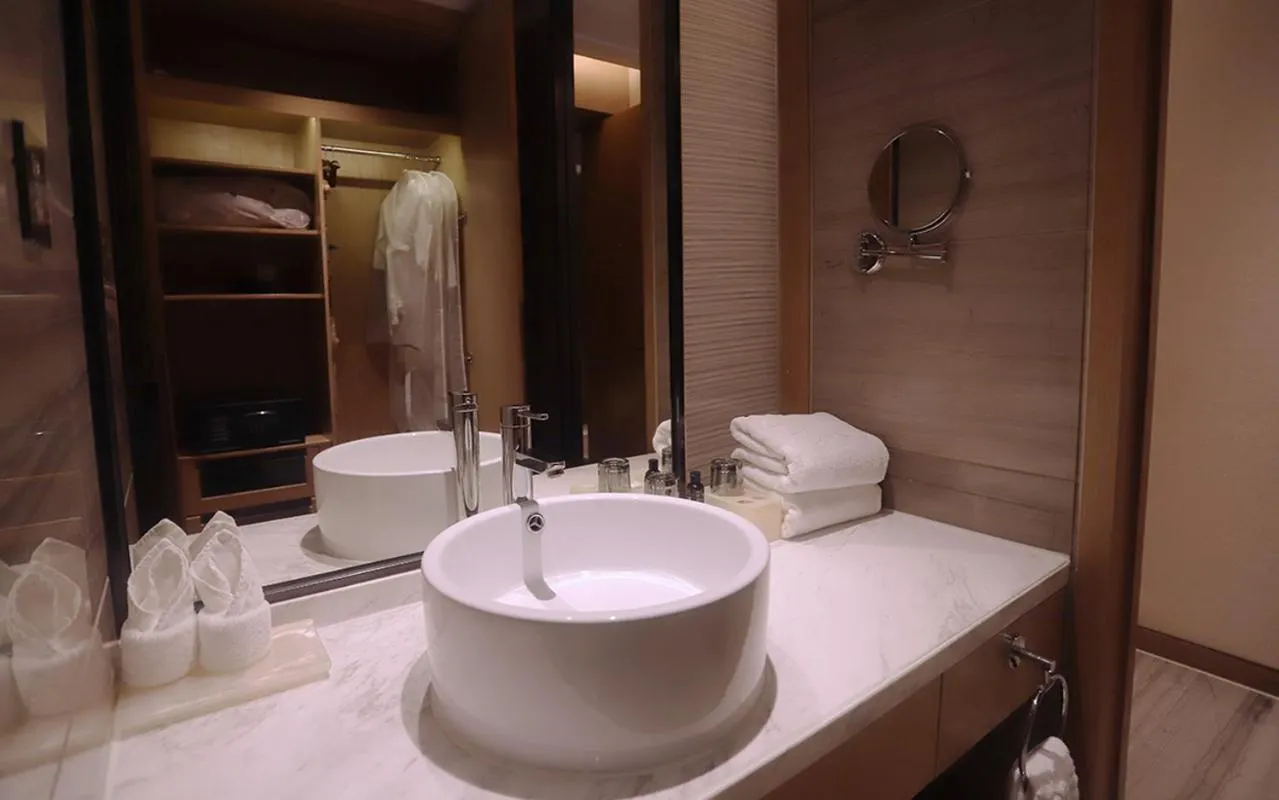 Toilet in Zhuhai Palm Spring Hotel